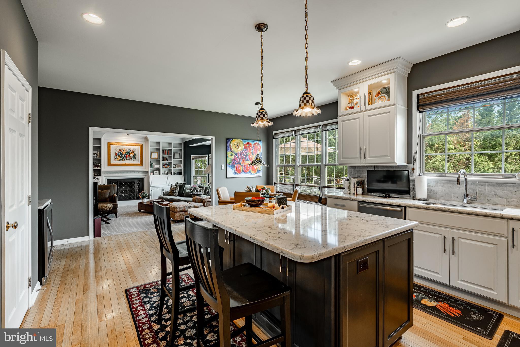 NOBLE OAKS - Residential