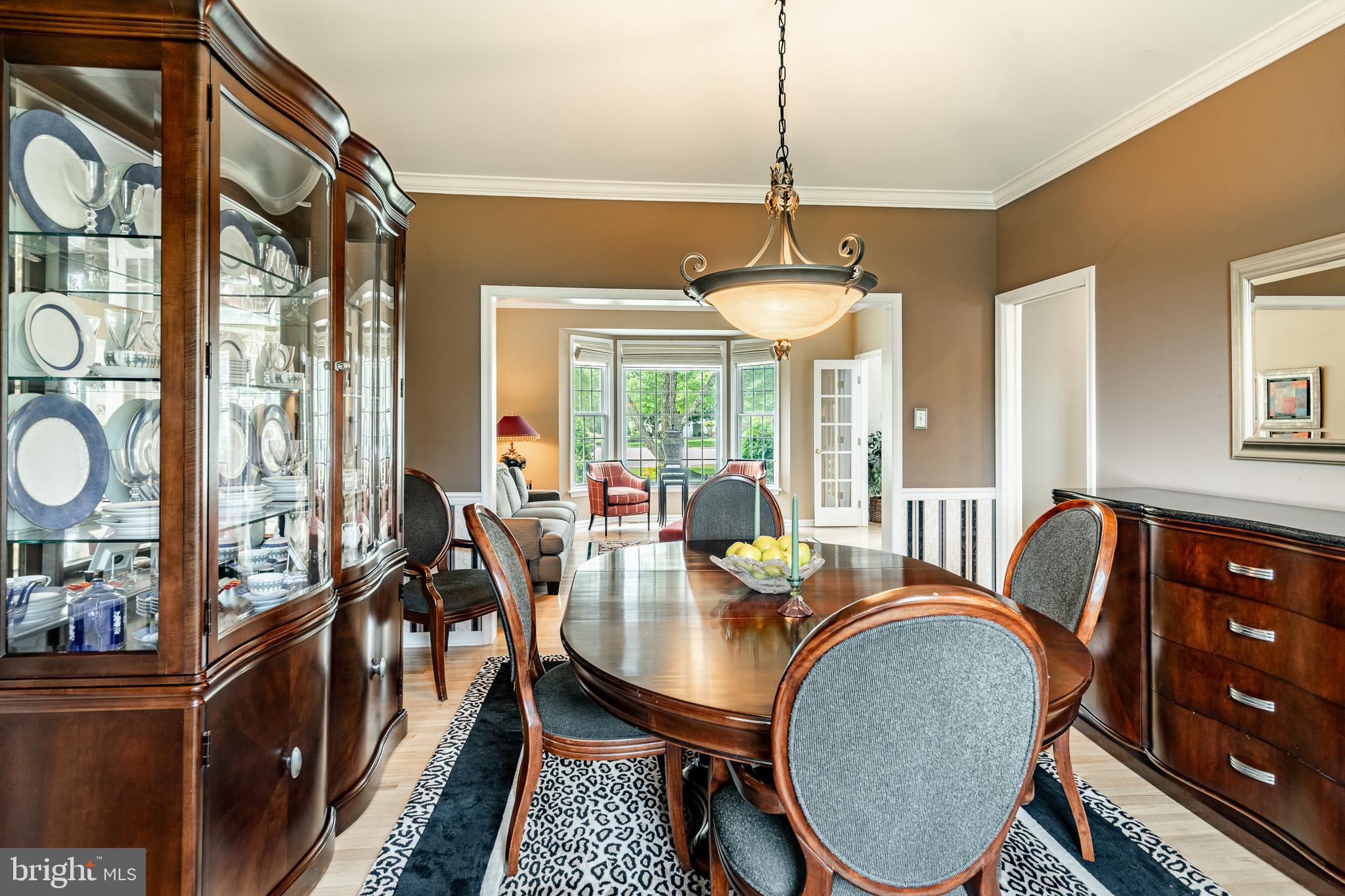 NOBLE OAKS - Residential