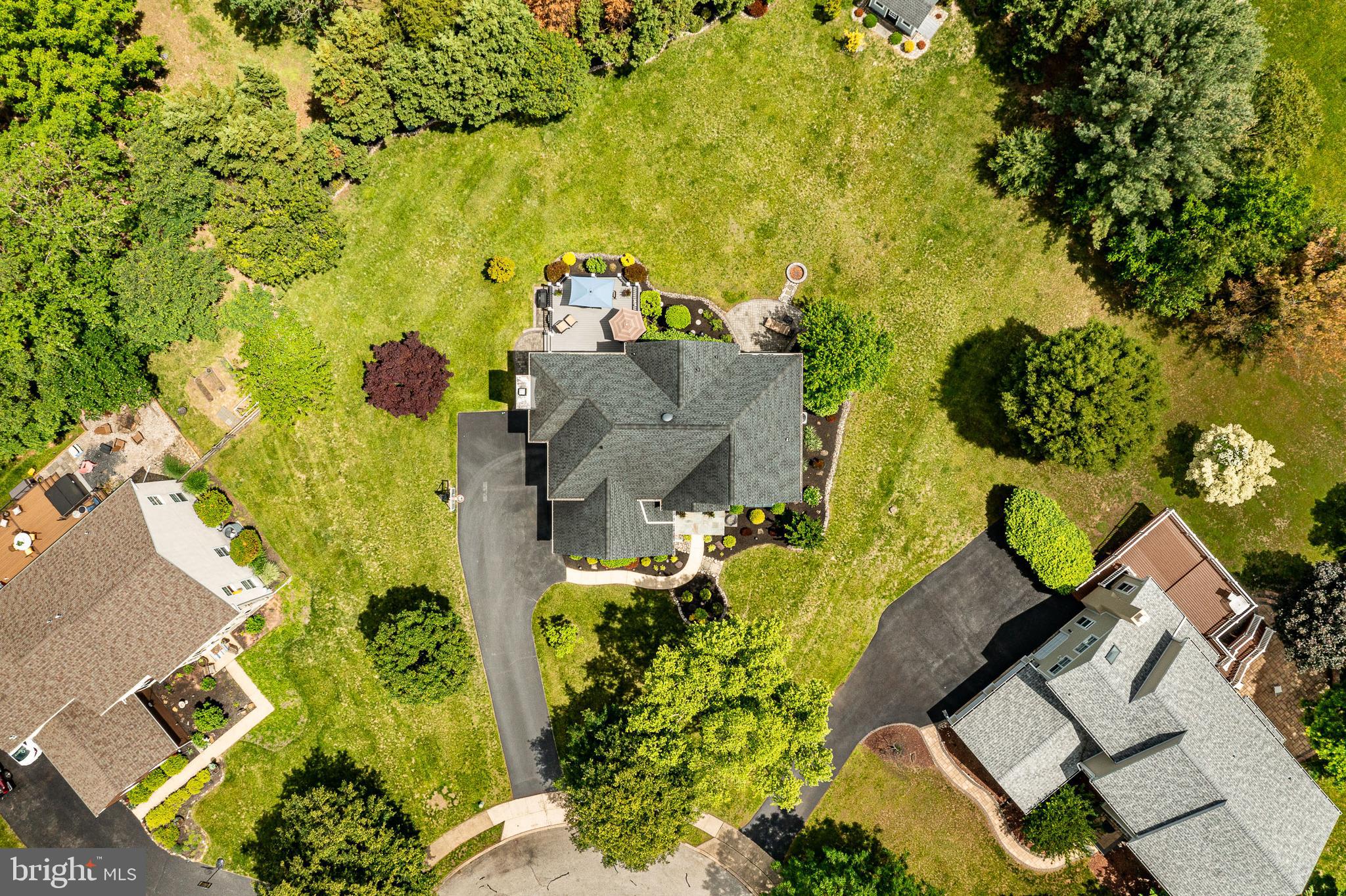 NOBLE OAKS - Residential