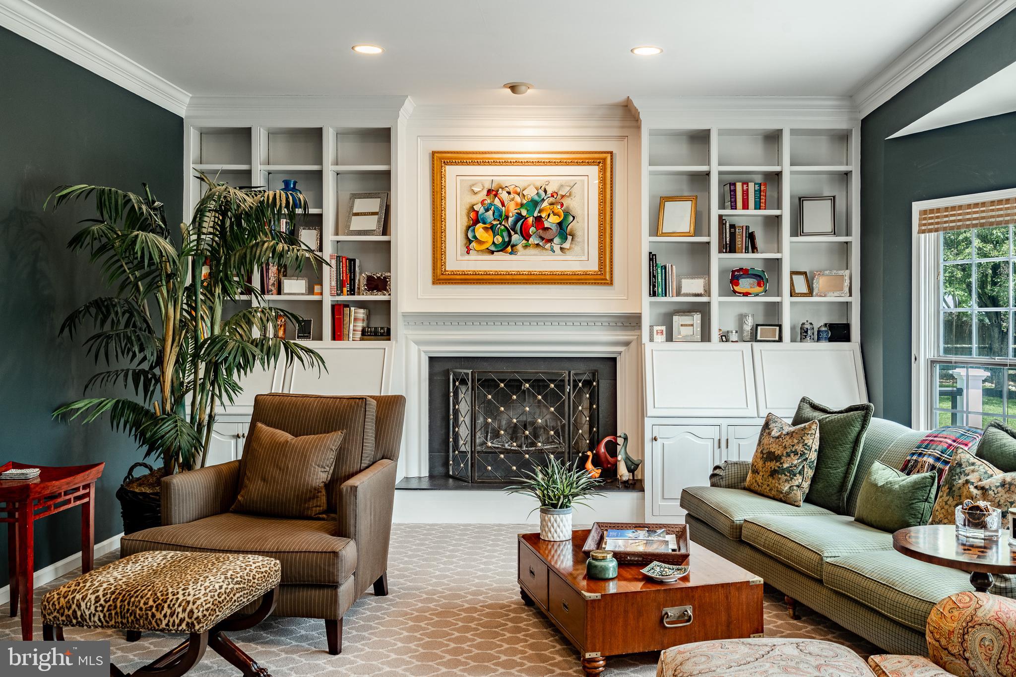 NOBLE OAKS - Residential