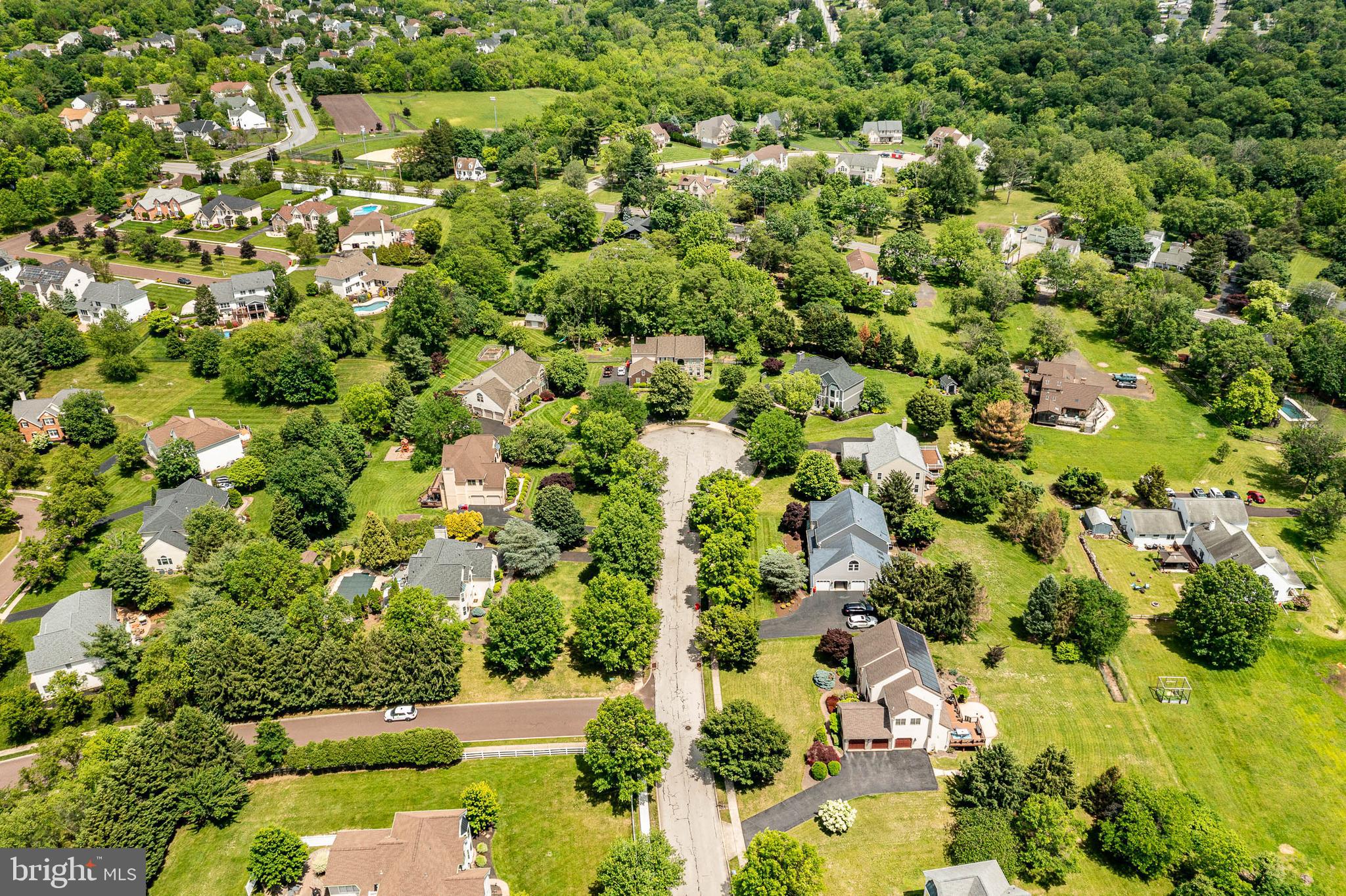 NOBLE OAKS - Residential