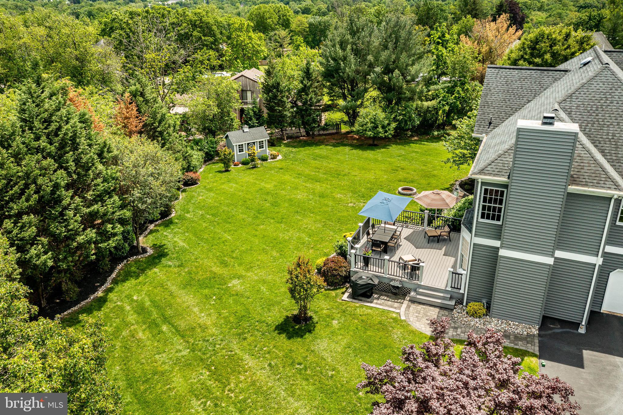 NOBLE OAKS - Residential