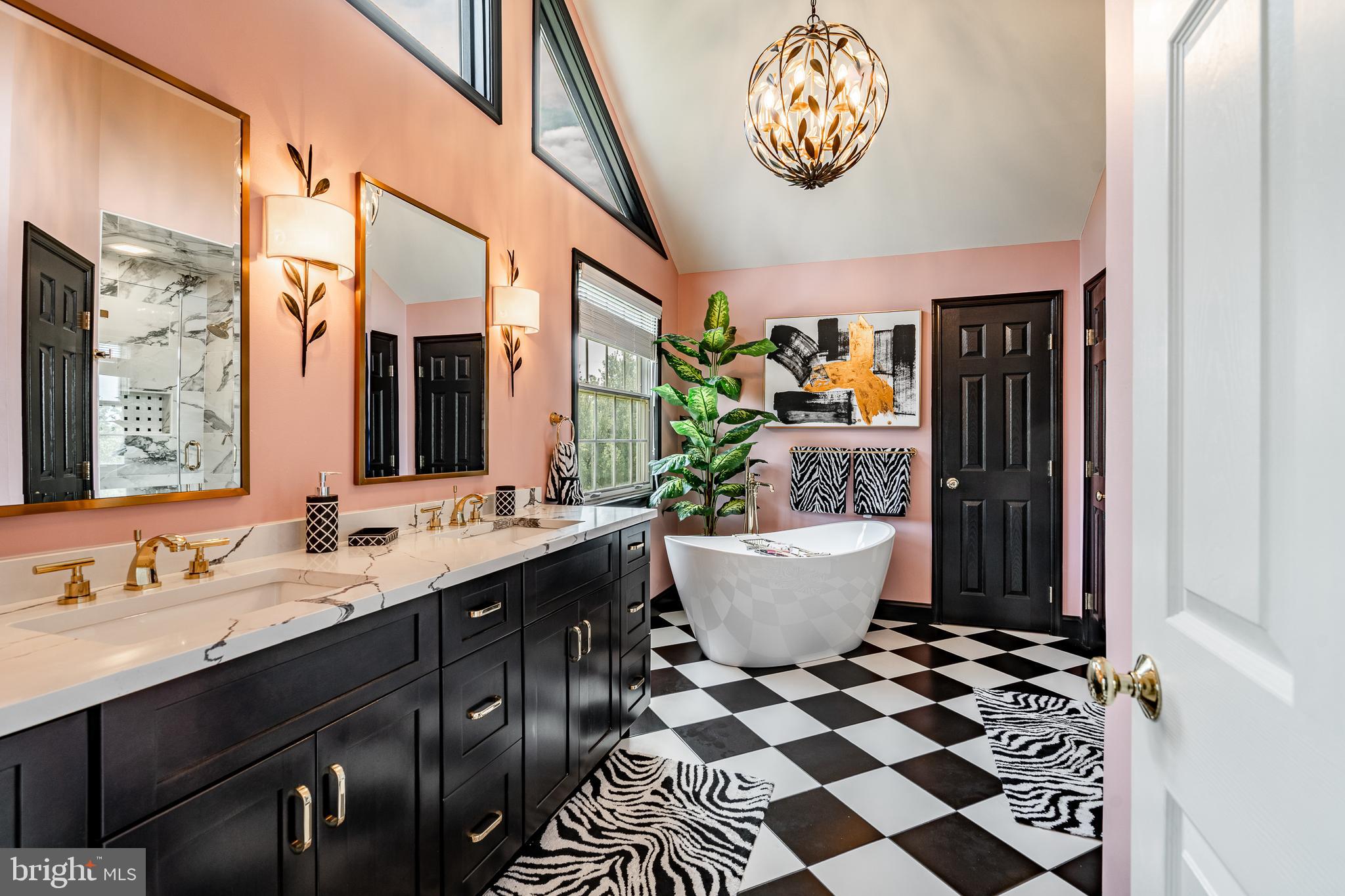 NOBLE OAKS - Residential