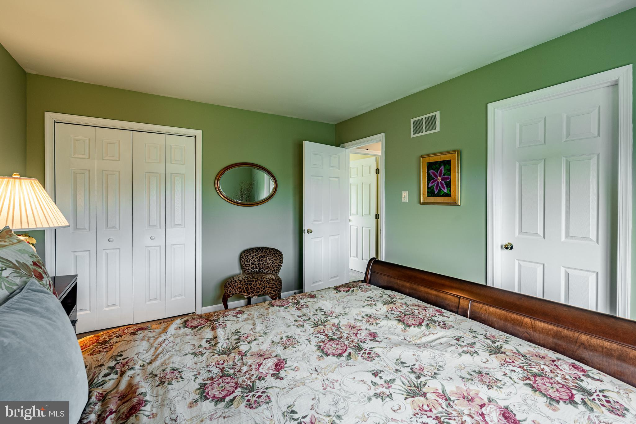 NOBLE OAKS - Residential