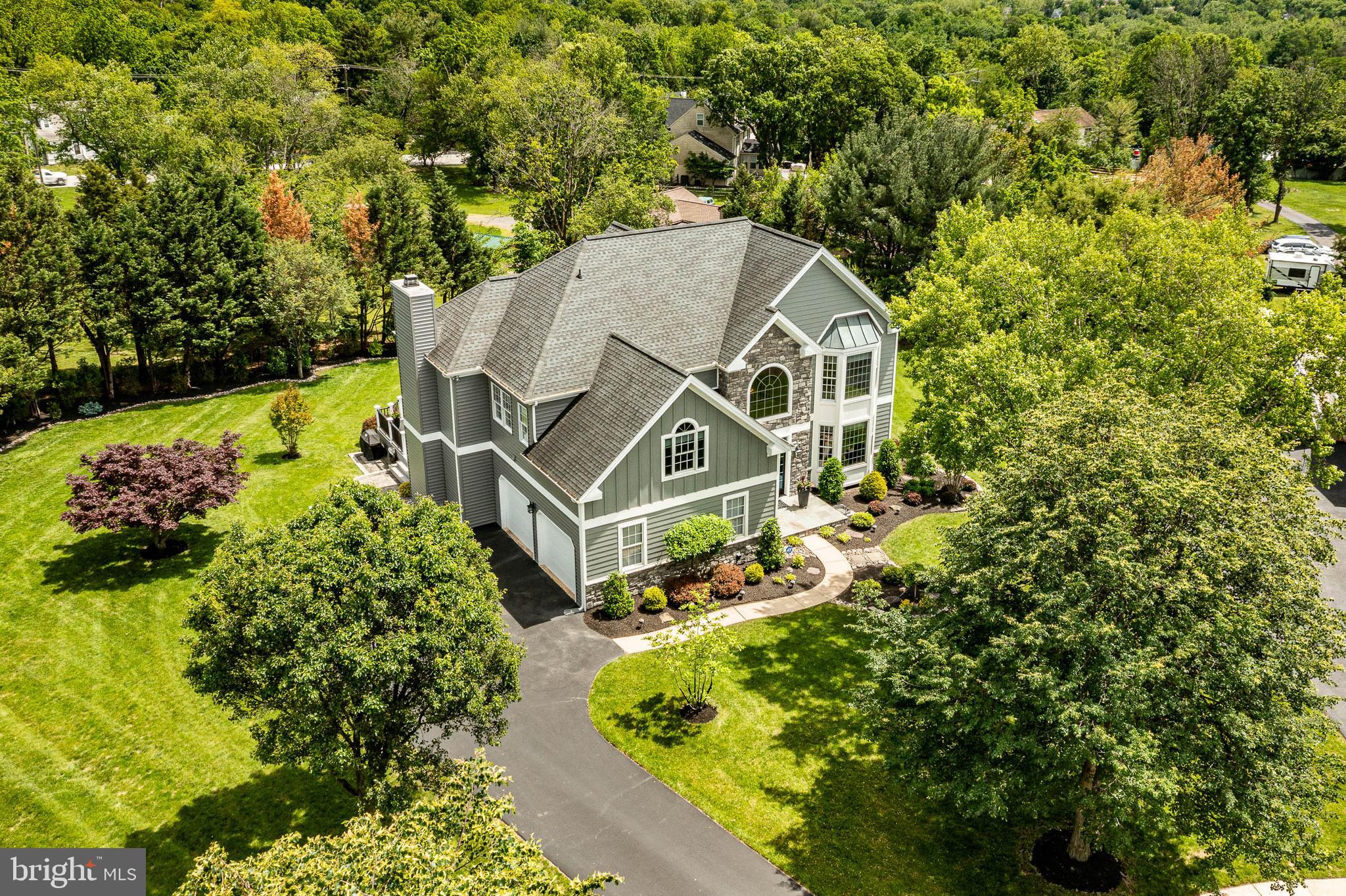 NOBLE OAKS - Residential