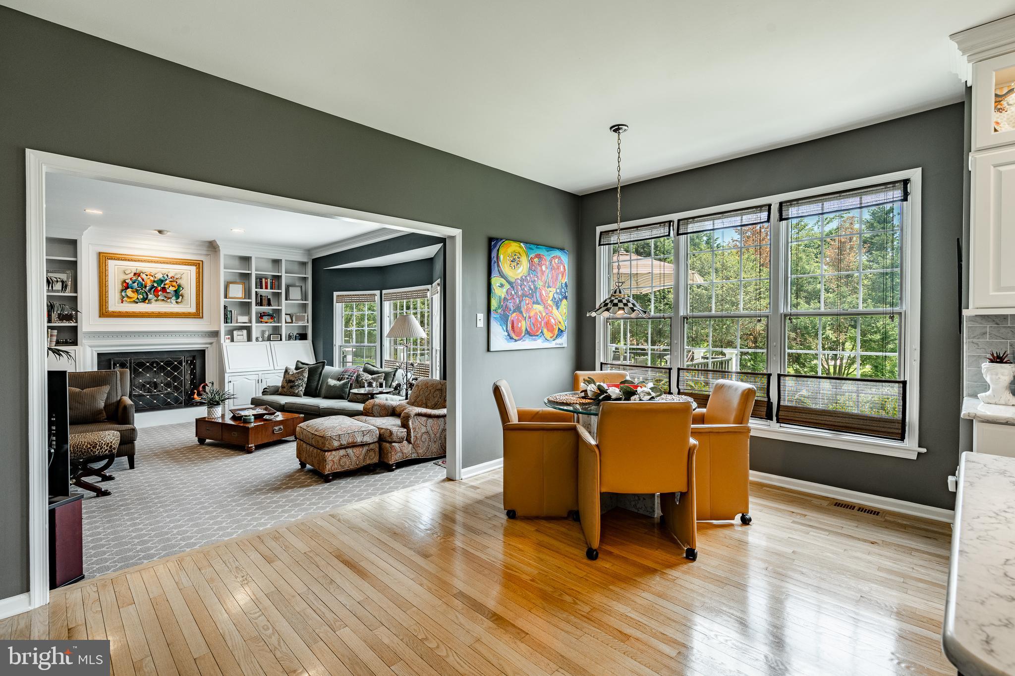 NOBLE OAKS - Residential