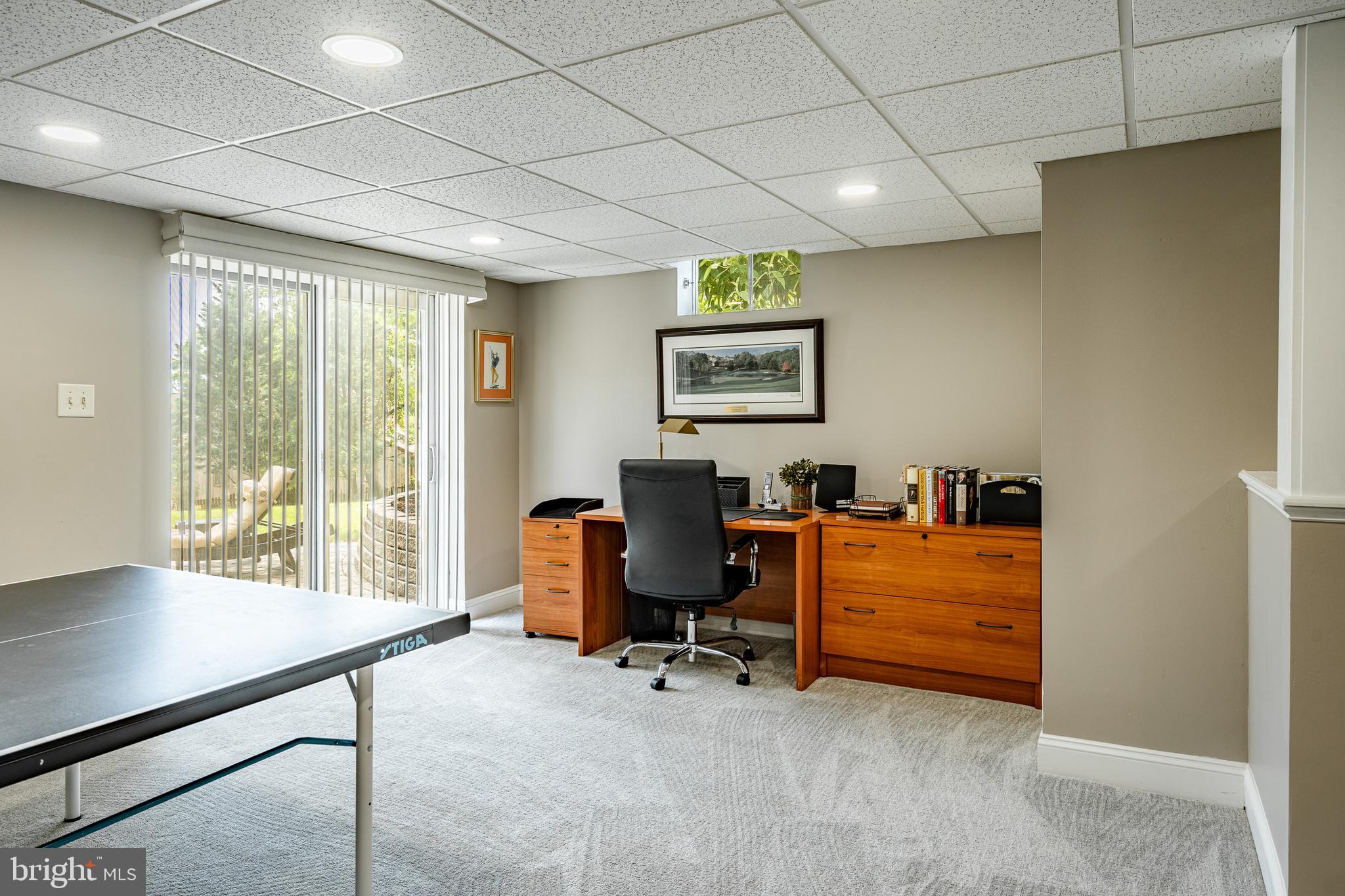 NOBLE OAKS - Residential