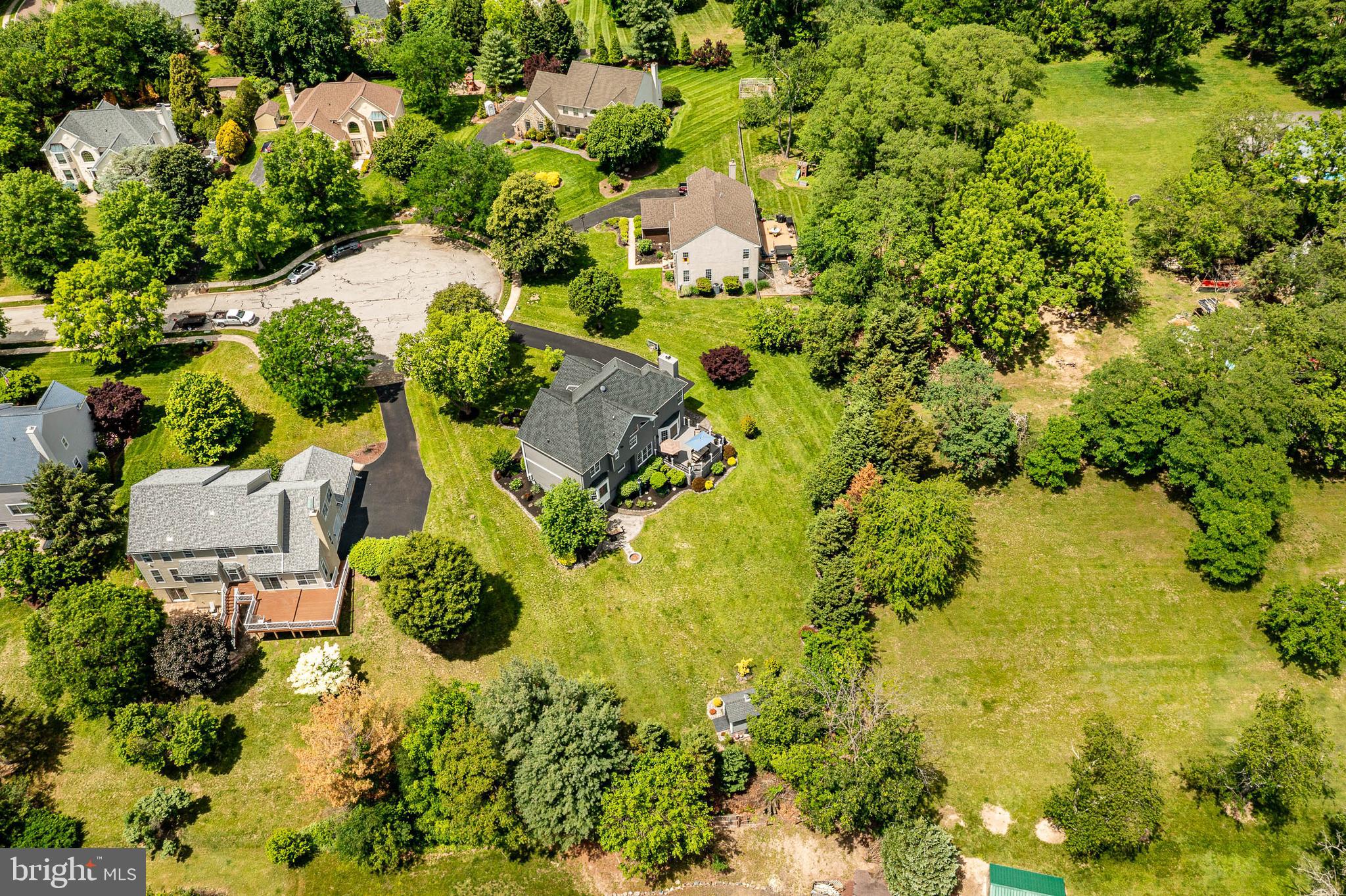 NOBLE OAKS - Residential