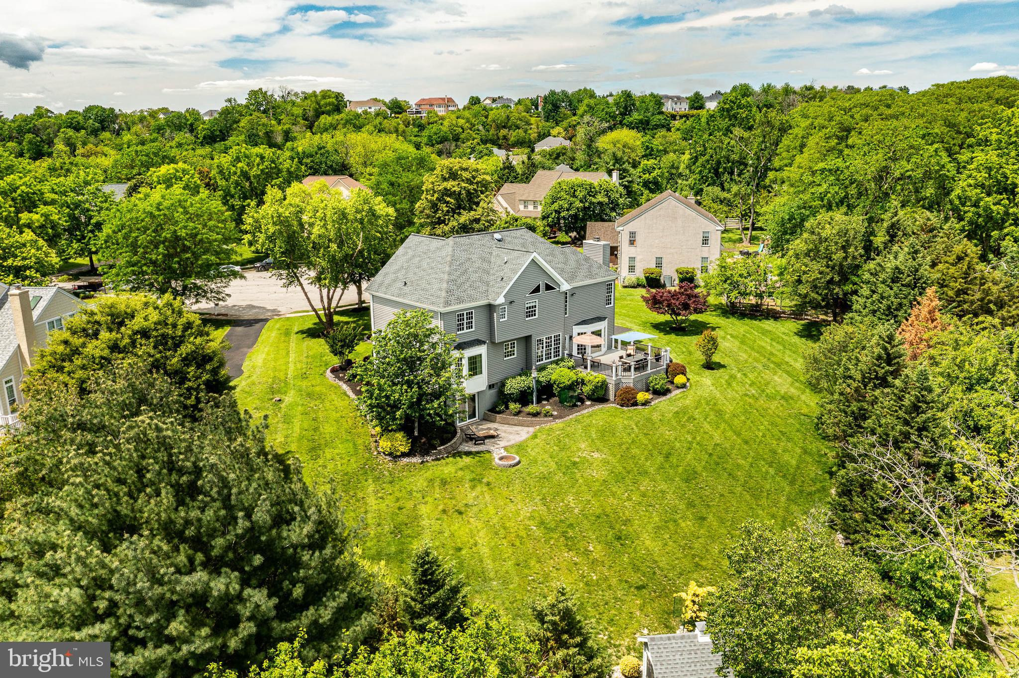 NOBLE OAKS - Residential