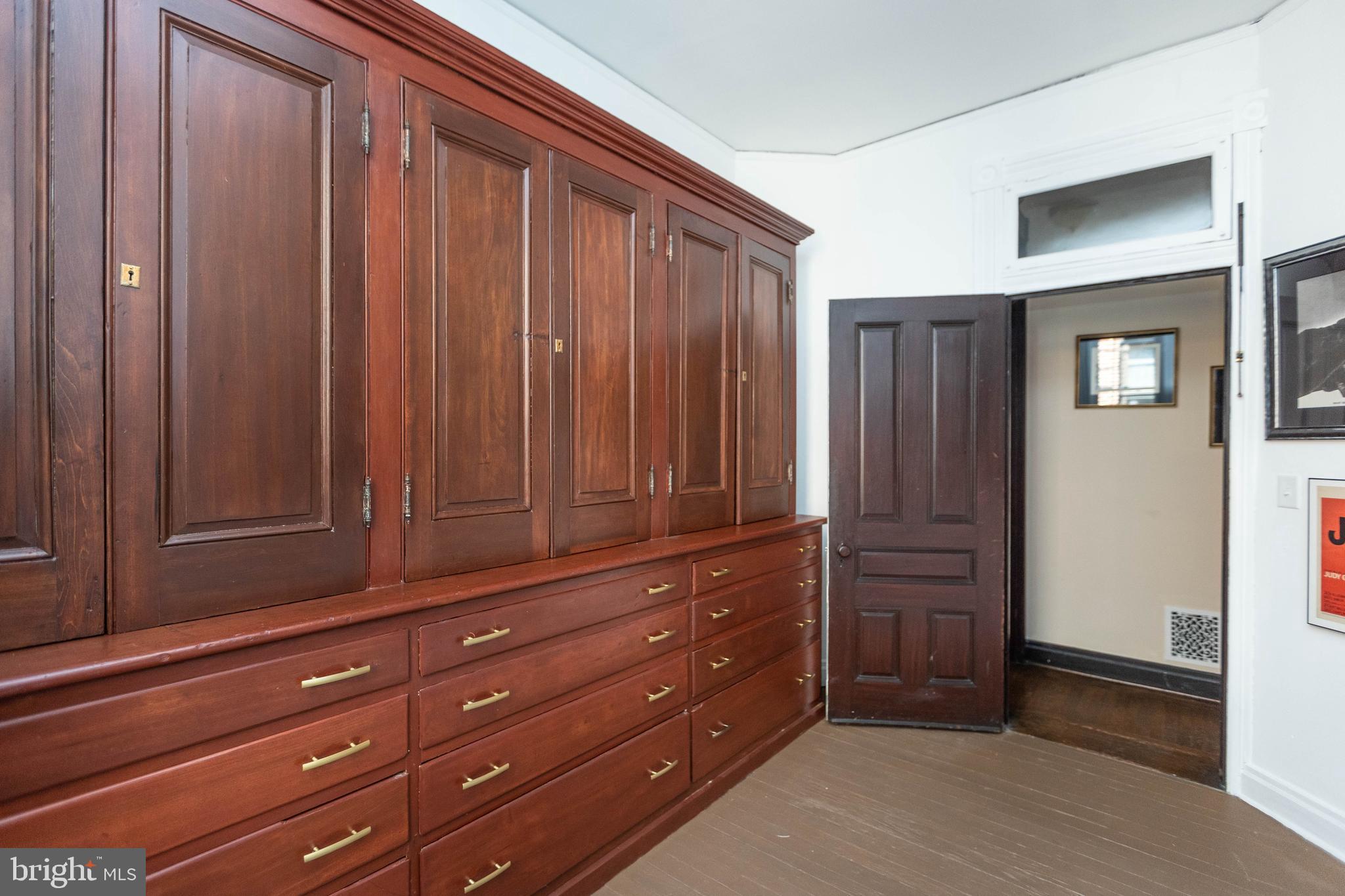 MOUNT VERNON PLACE HISTORIC DISTRICT - Residential