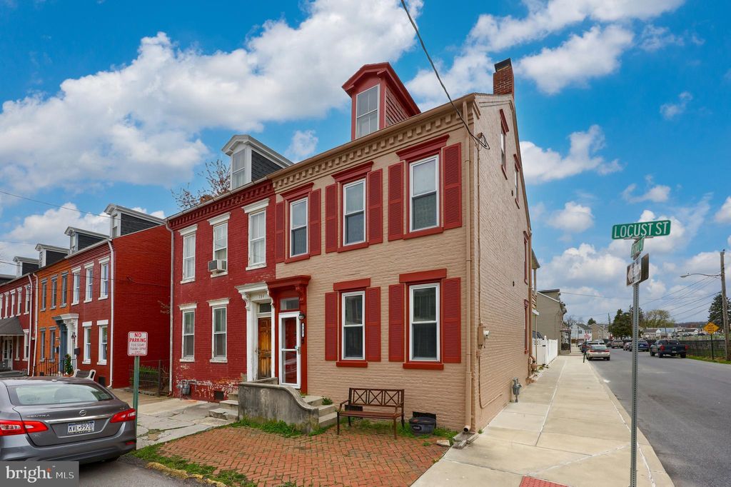 Photo of 732 LOCUST ST, COLUMBIA, PA 17512 (MLS # PALA2033372)