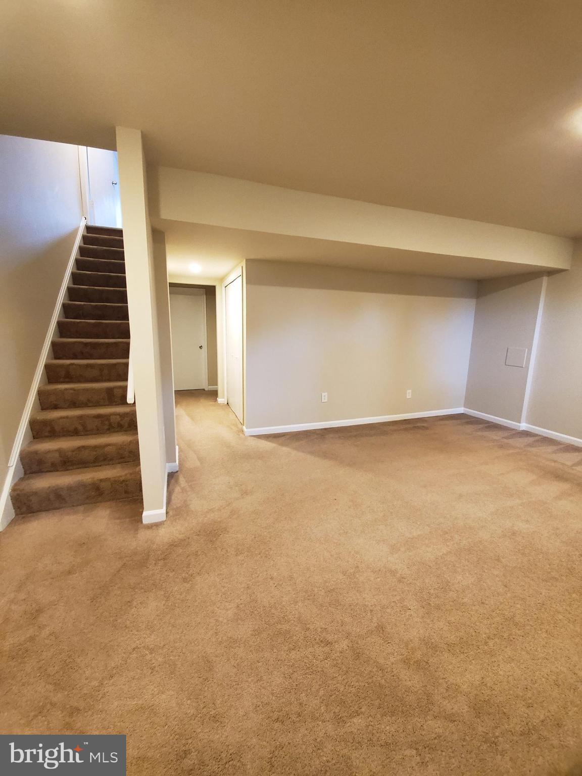 MONIKA COURTS - Residential Lease