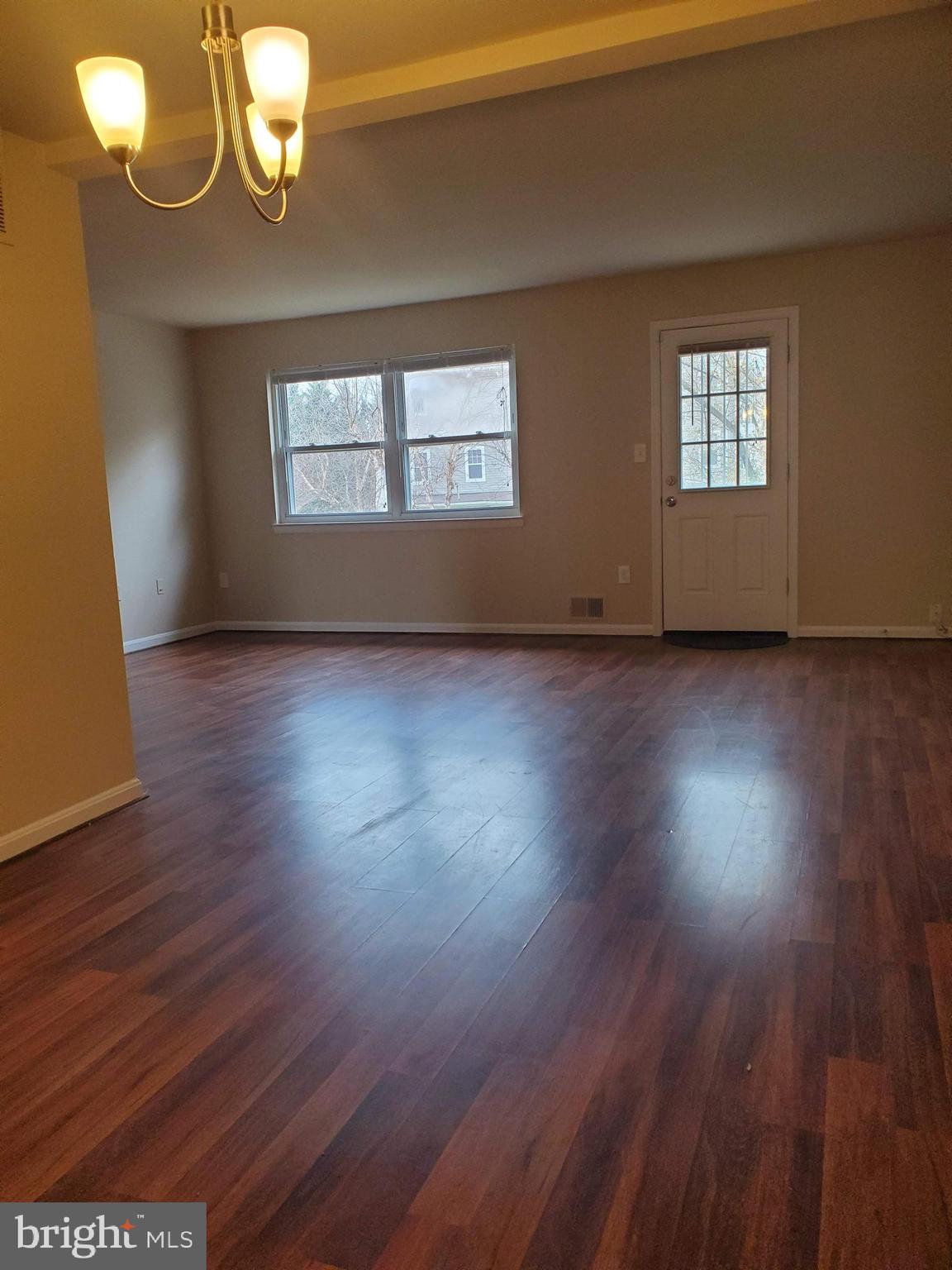 MONIKA COURTS - Residential Lease