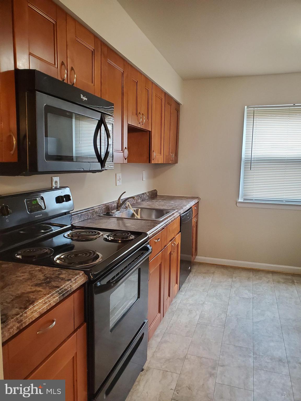 MONIKA COURTS - Residential Lease