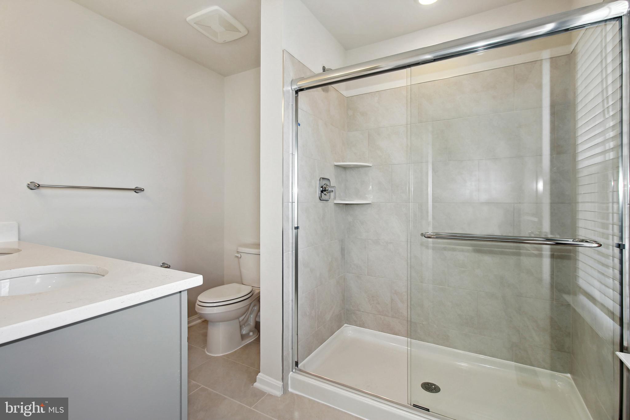 RENN QUARTER - Residential Lease