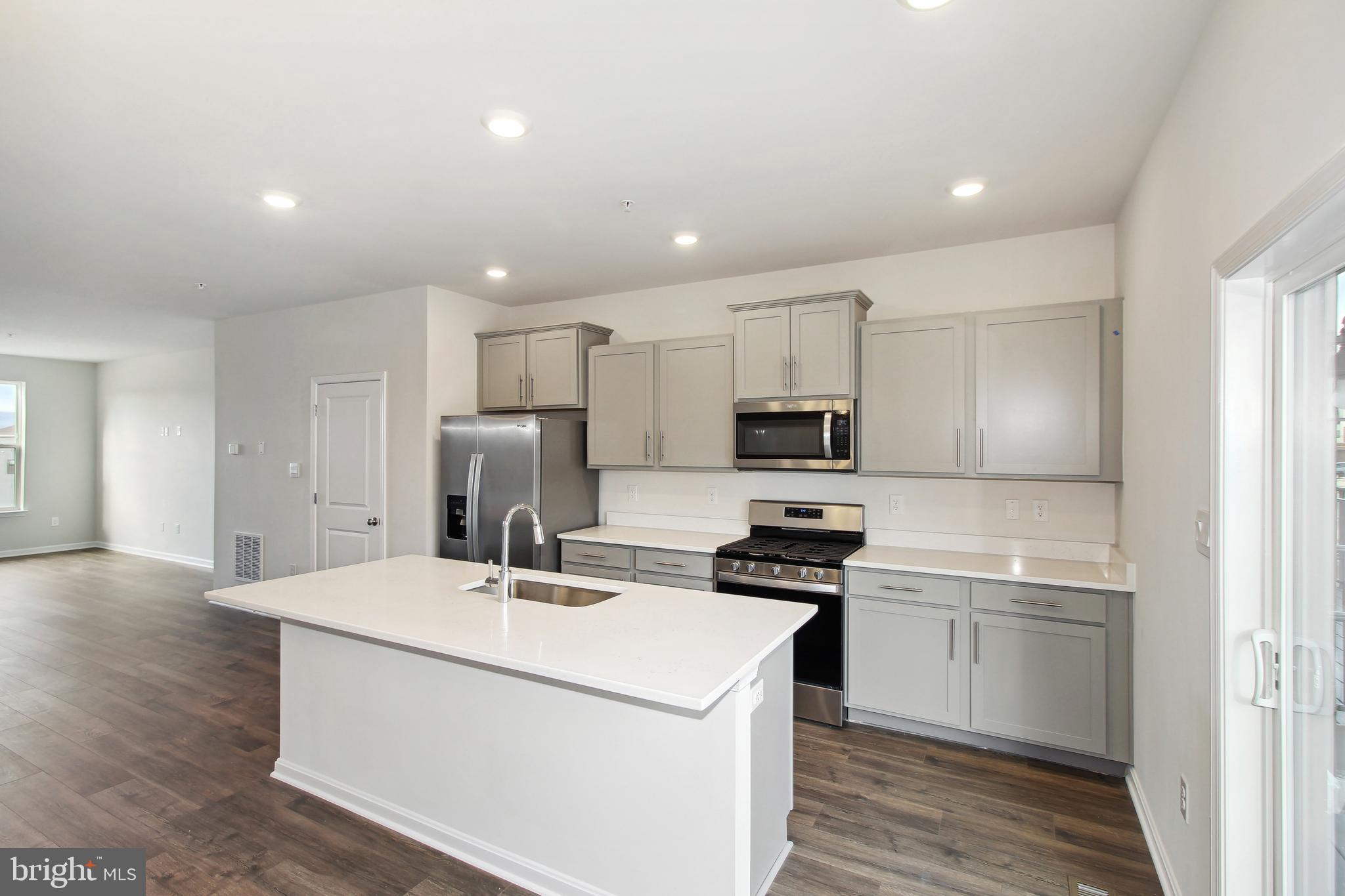 RENN QUARTER - Residential Lease