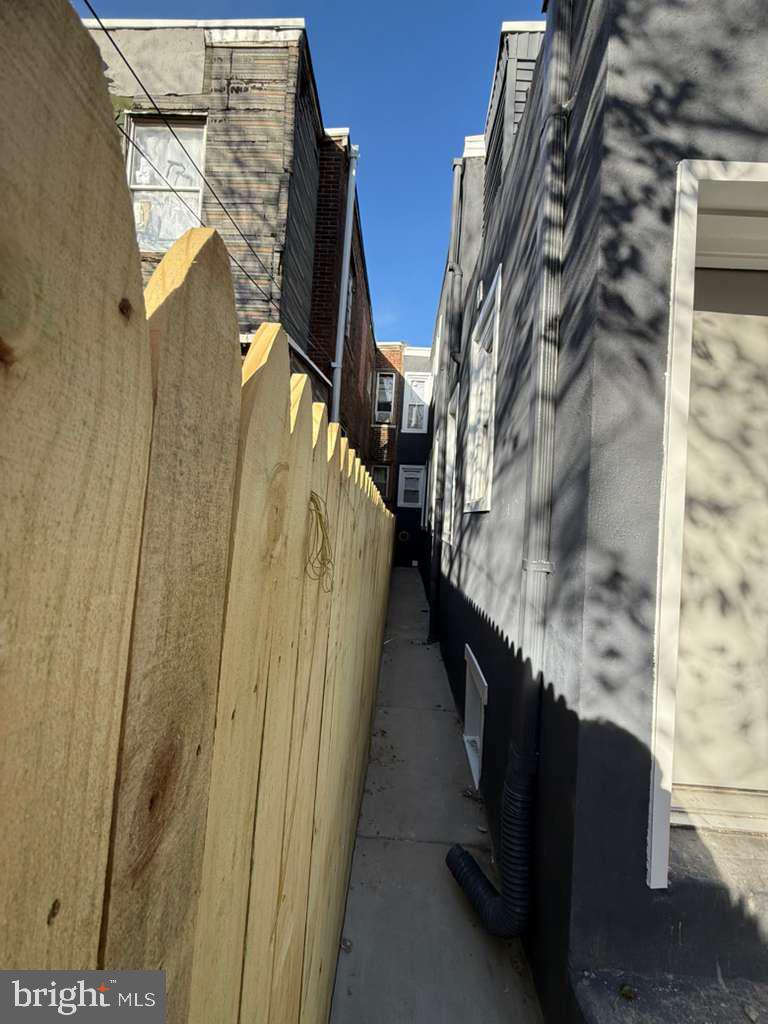 STRAWBERRY MANSION - Residential