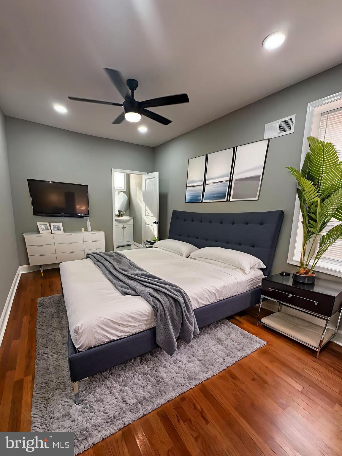 STRAWBERRY MANSION - Residential