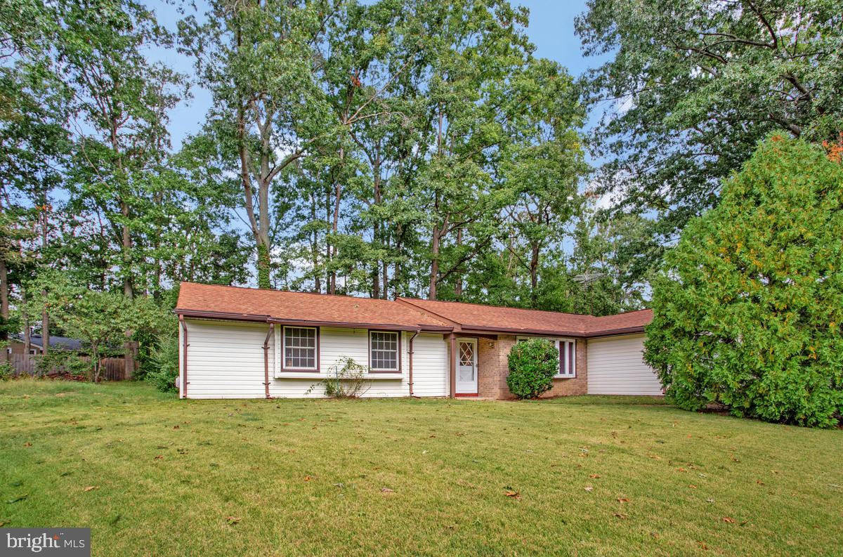 3905 BREWSTER COURT
