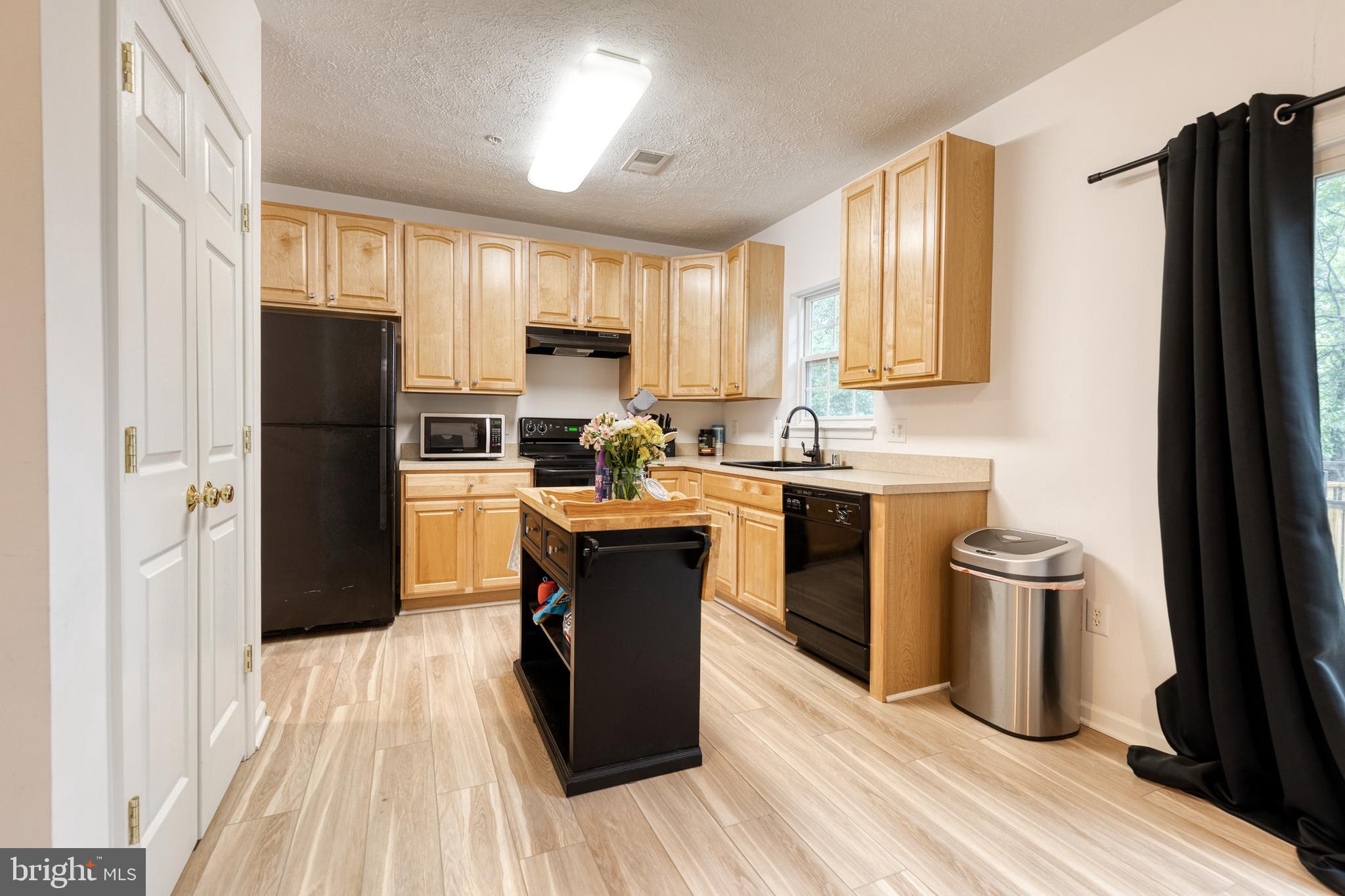 CRAIN SUMMIT - Residential Lease