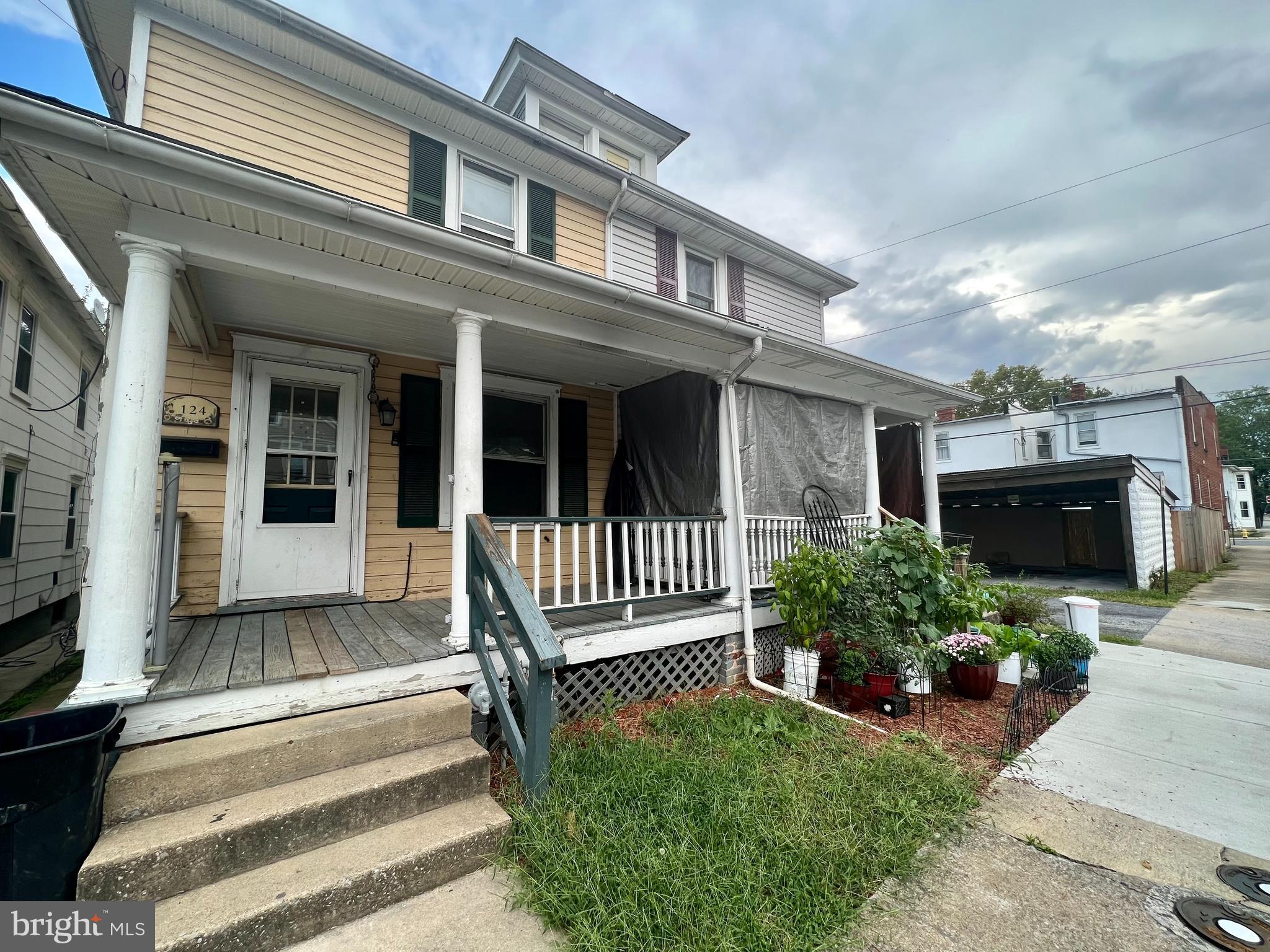 MARTINSBURG - Residential Lease