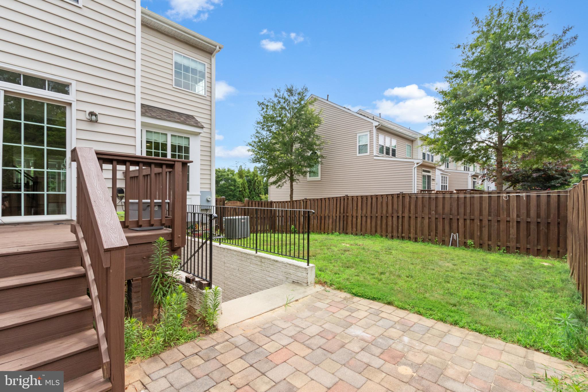 SADDLE RIDGE - Residential