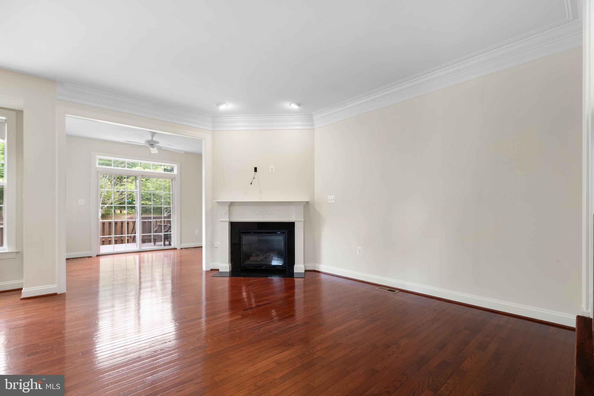 SADDLE RIDGE - Residential