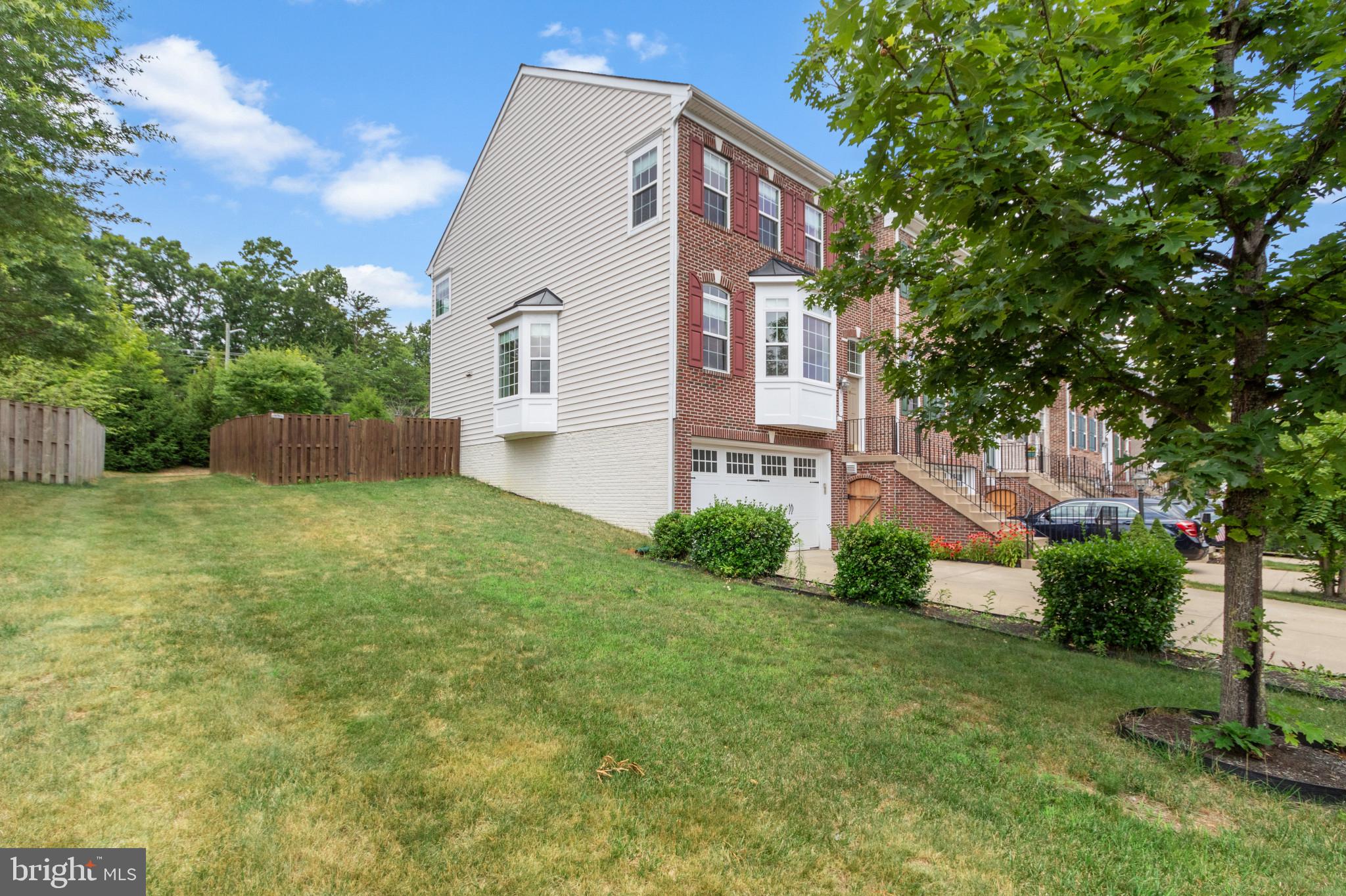 SADDLE RIDGE - Residential