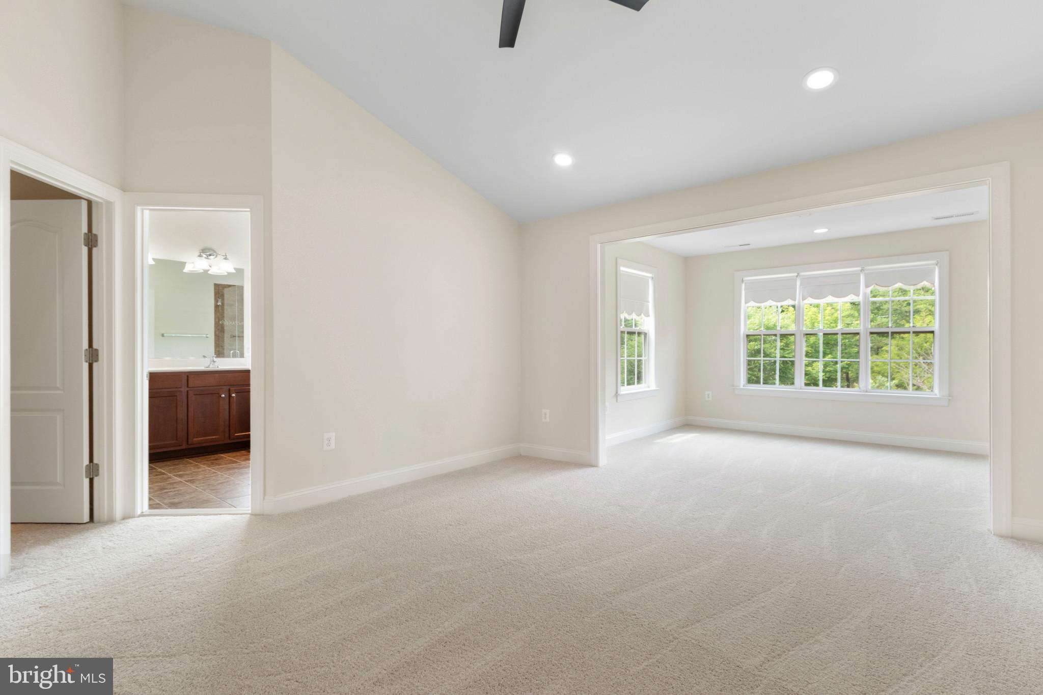 SADDLE RIDGE - Residential