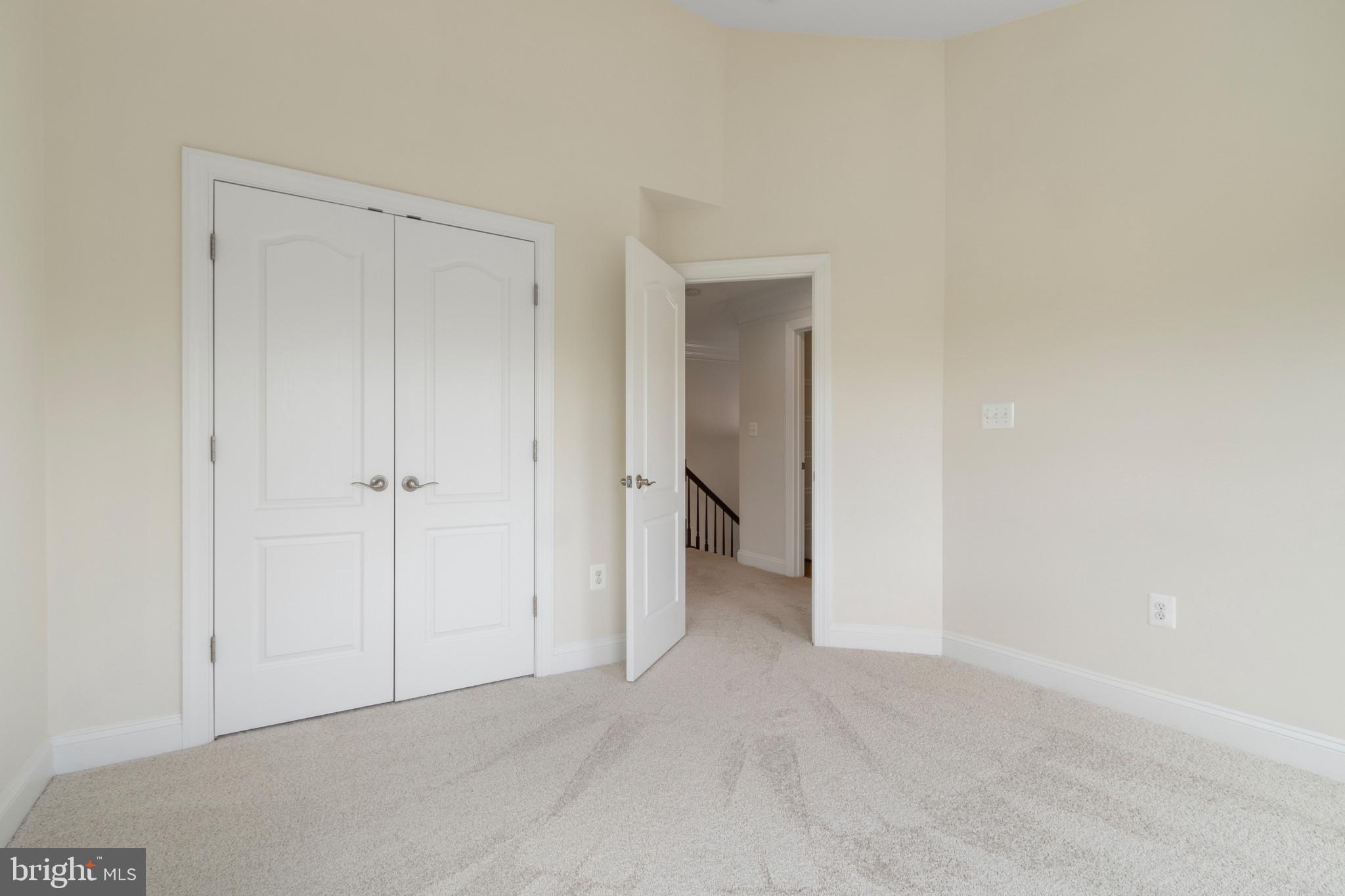 SADDLE RIDGE - Residential