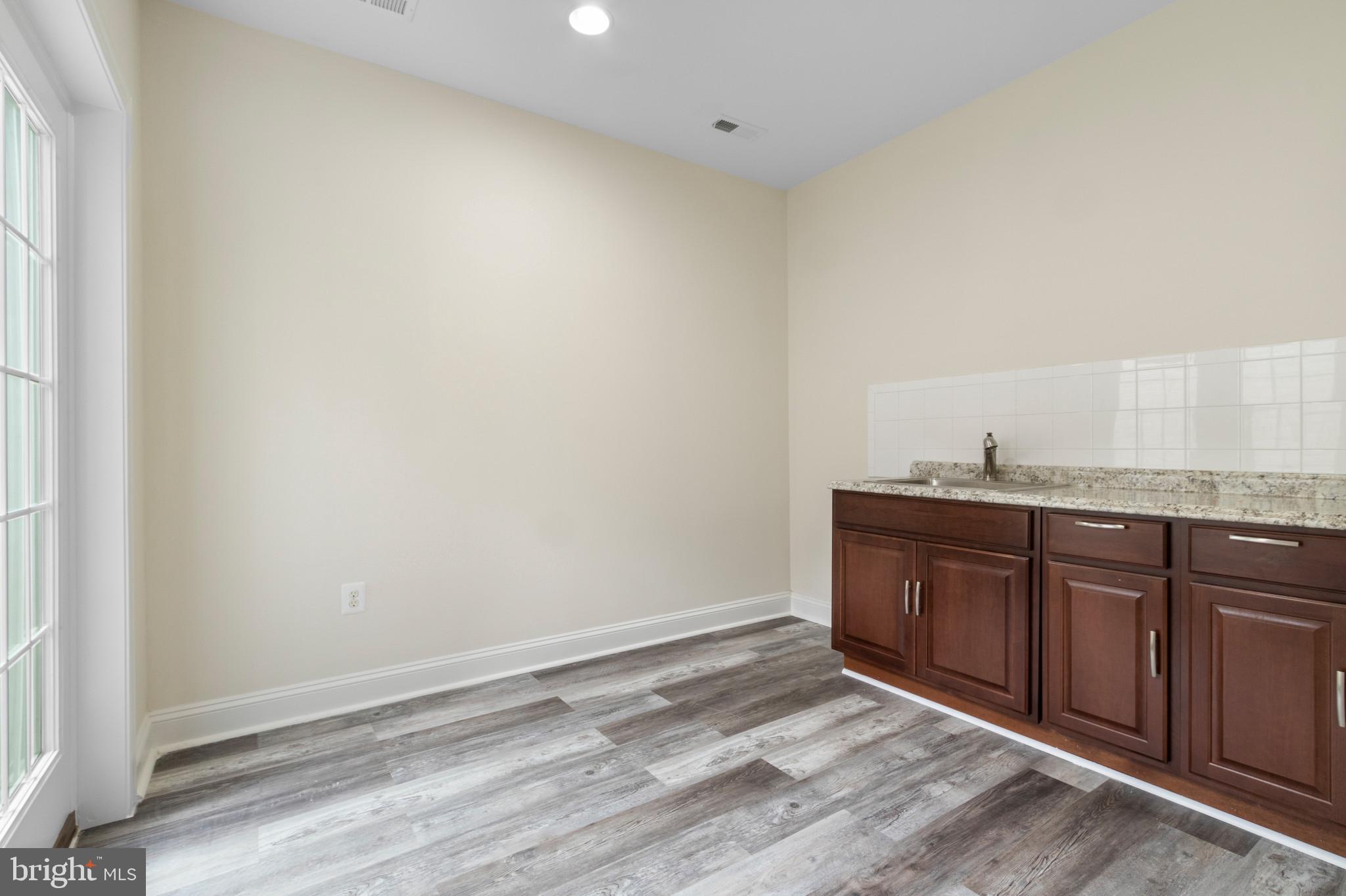 SADDLE RIDGE - Residential