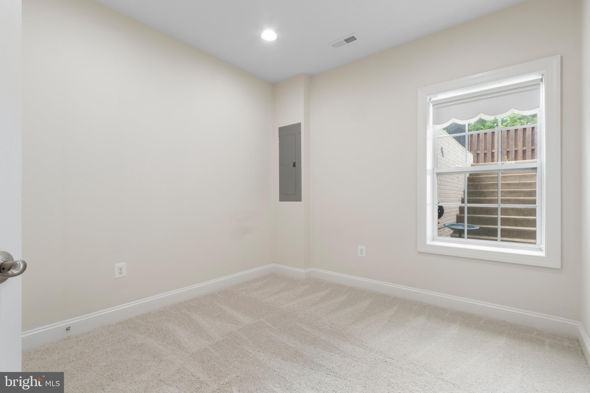 SADDLE RIDGE - Residential