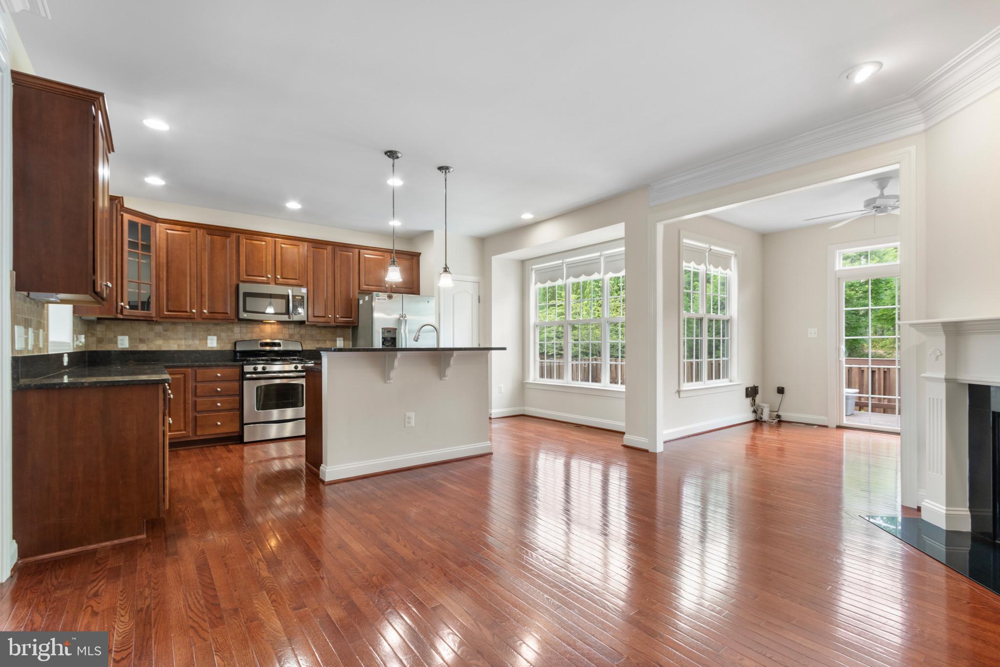 SADDLE RIDGE - Residential