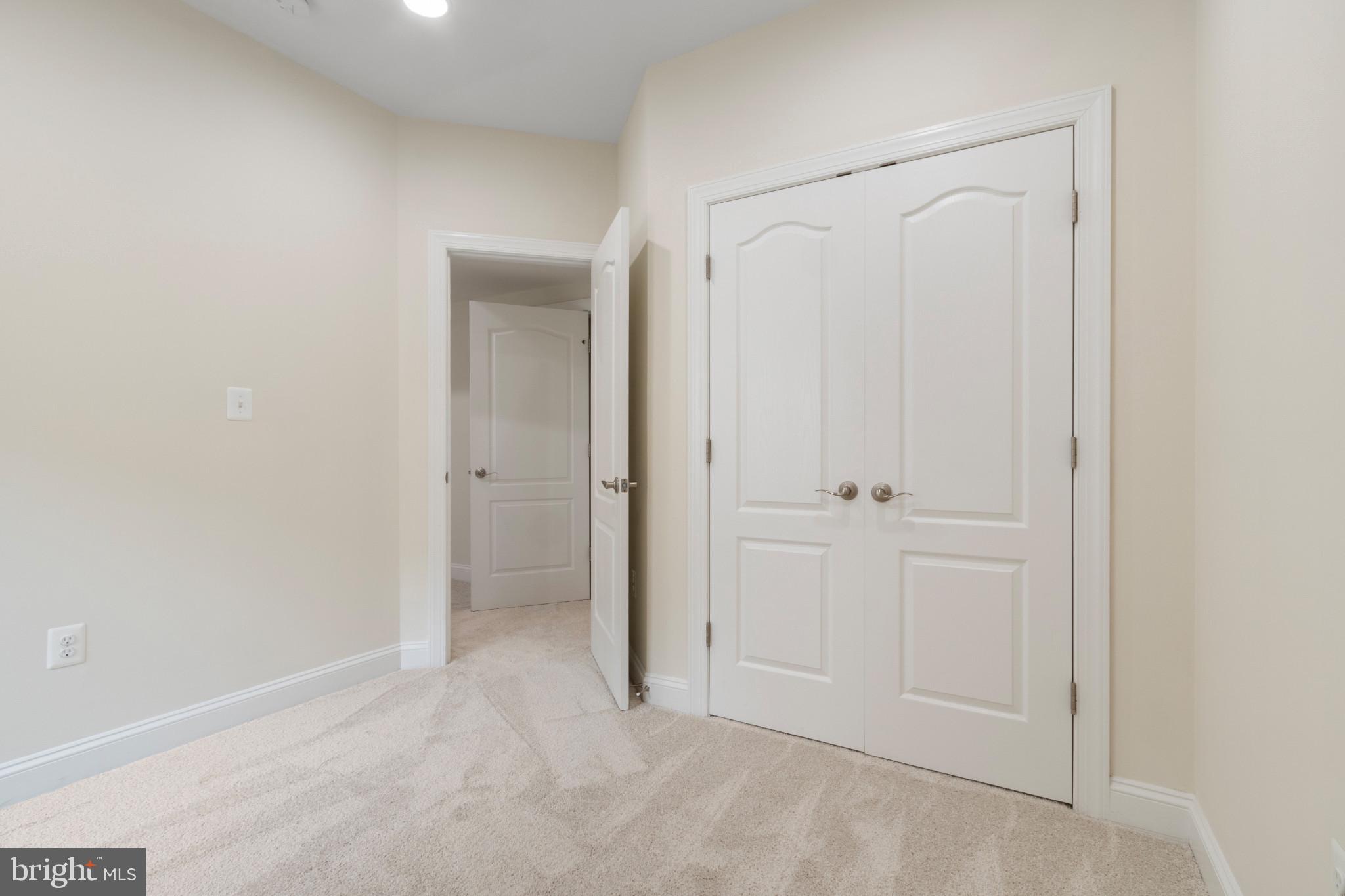 SADDLE RIDGE - Residential