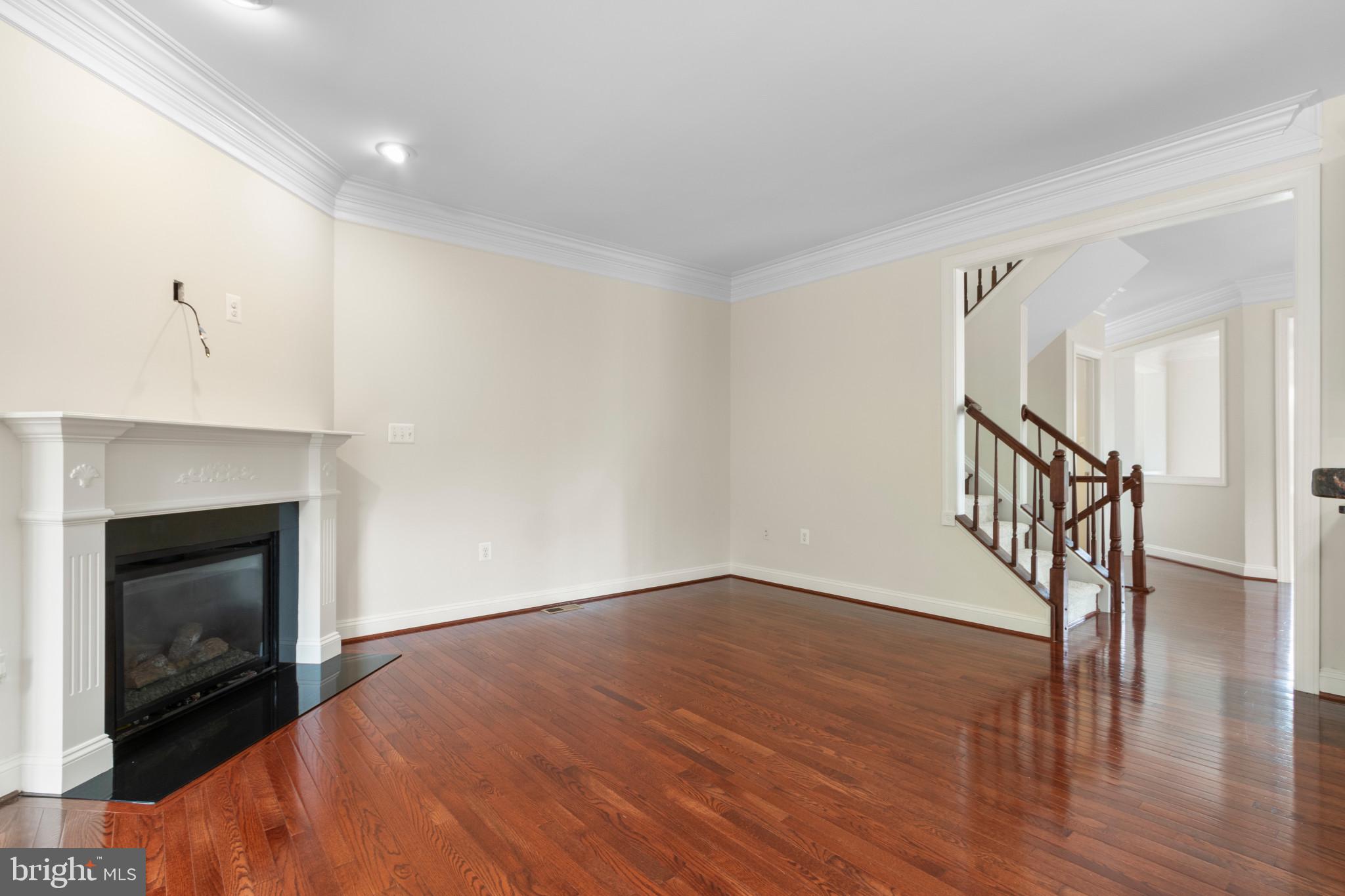 SADDLE RIDGE - Residential