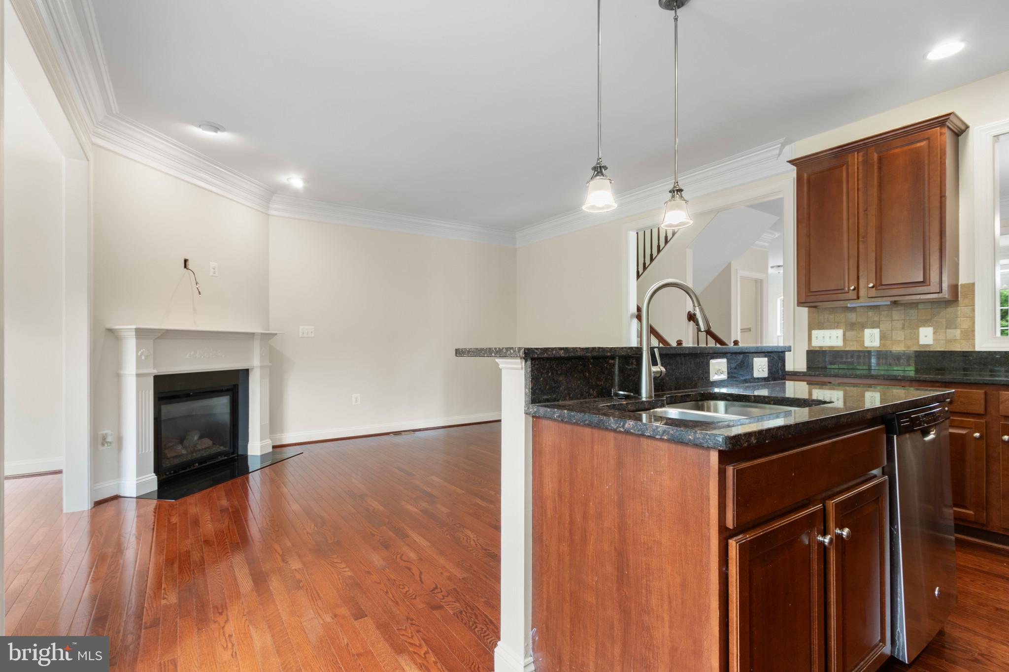 SADDLE RIDGE - Residential