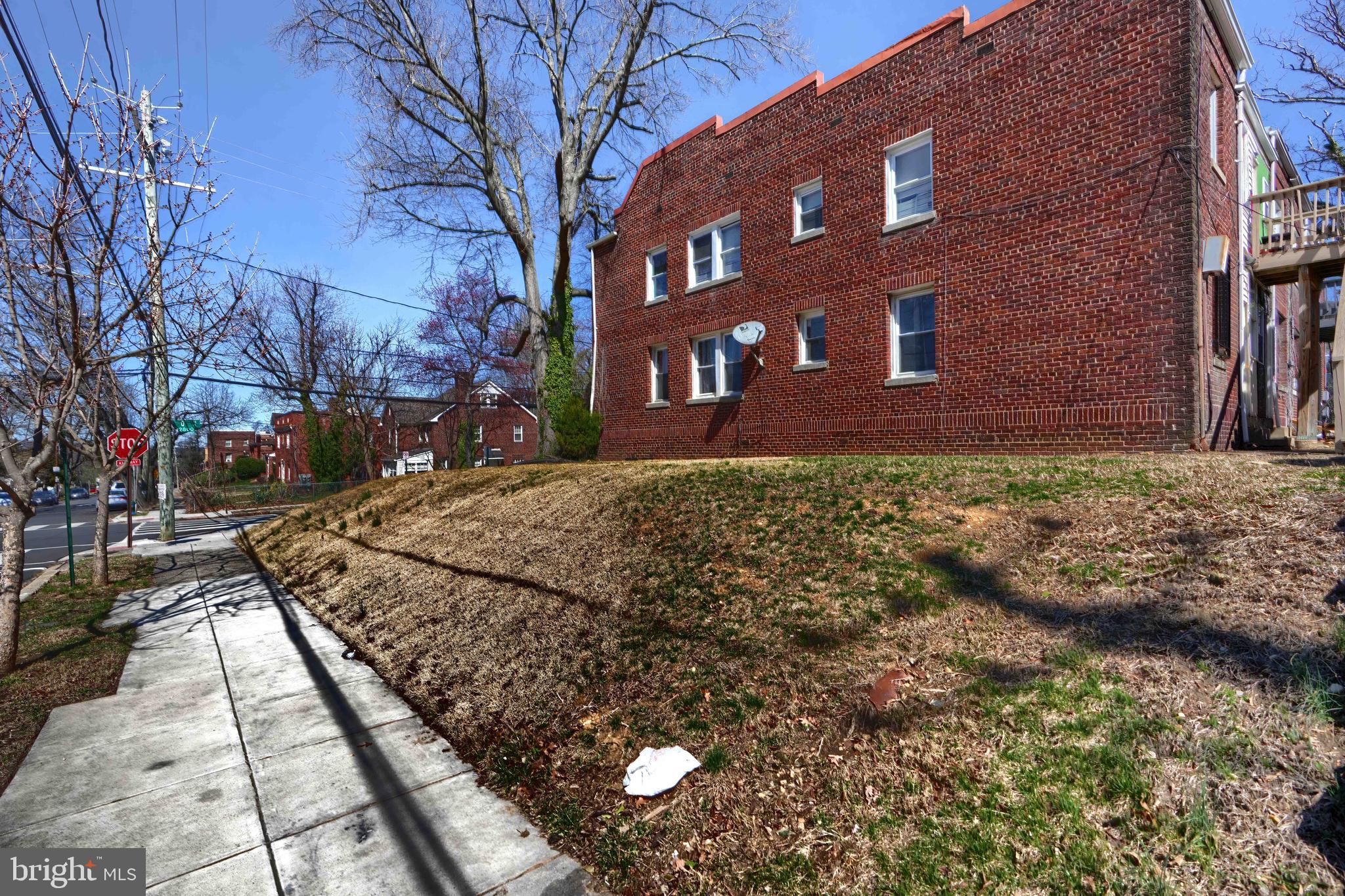 2801 Q STREET SE