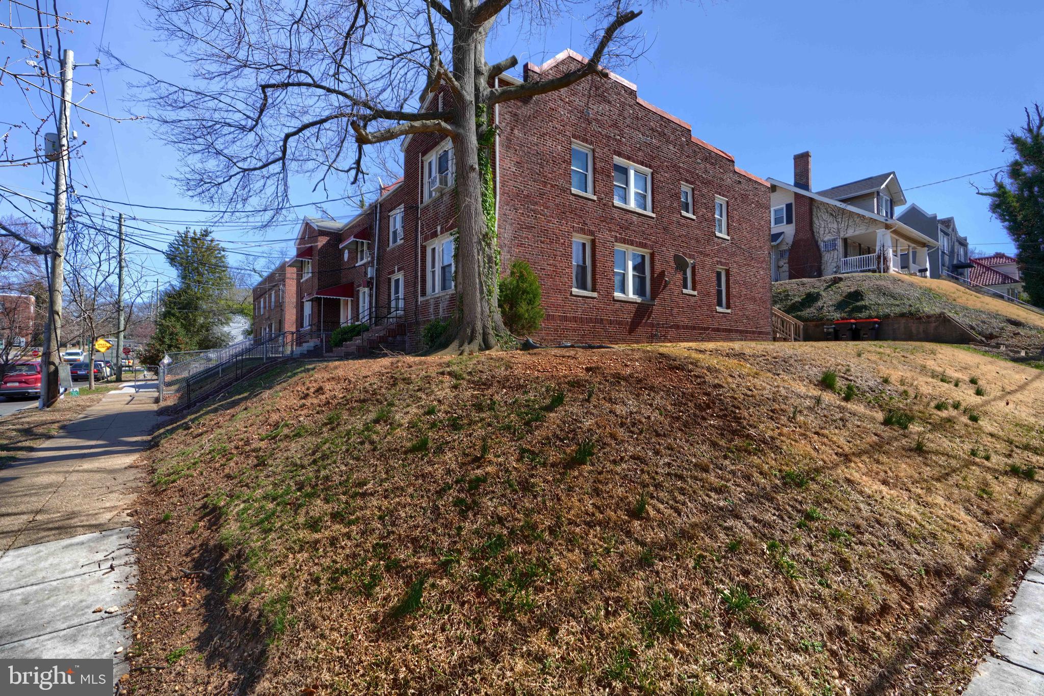 2801 Q STREET SE