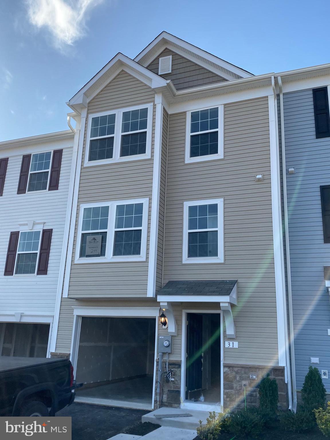 STONEBROOK VILLAGE - Residential