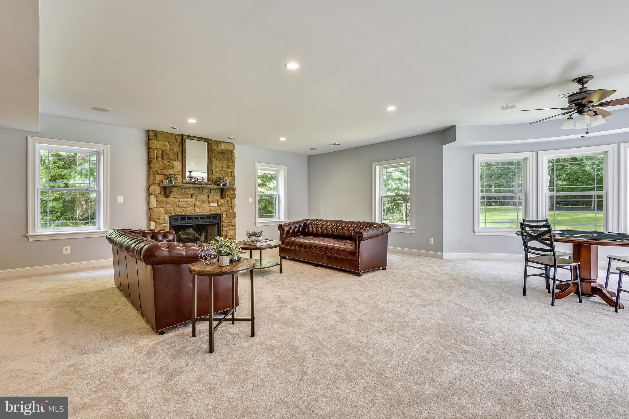 WINDSOR ESTATES - Residential