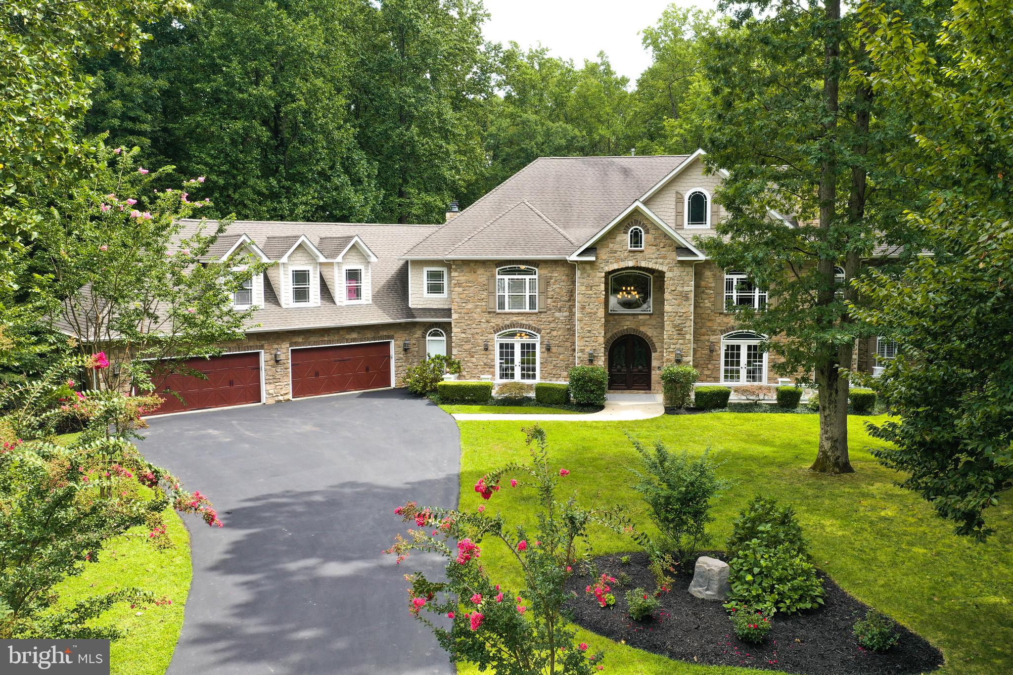 WINDSOR ESTATES - Residential