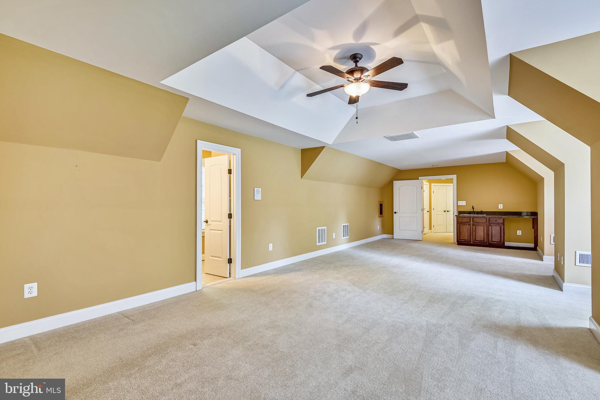 WINDSOR ESTATES - Residential