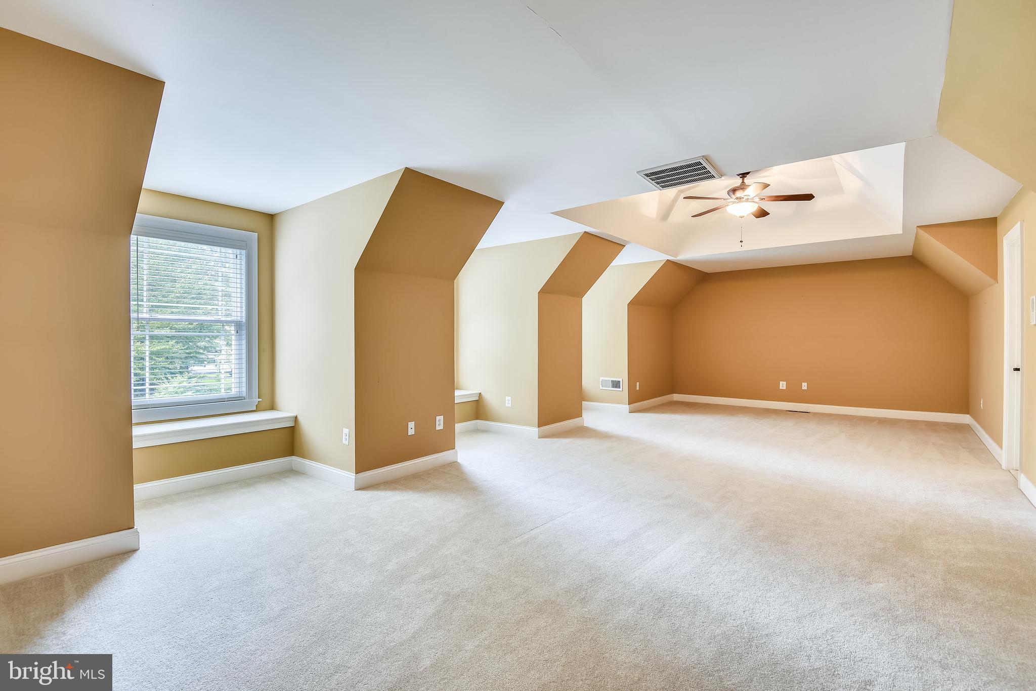 WINDSOR ESTATES - Residential