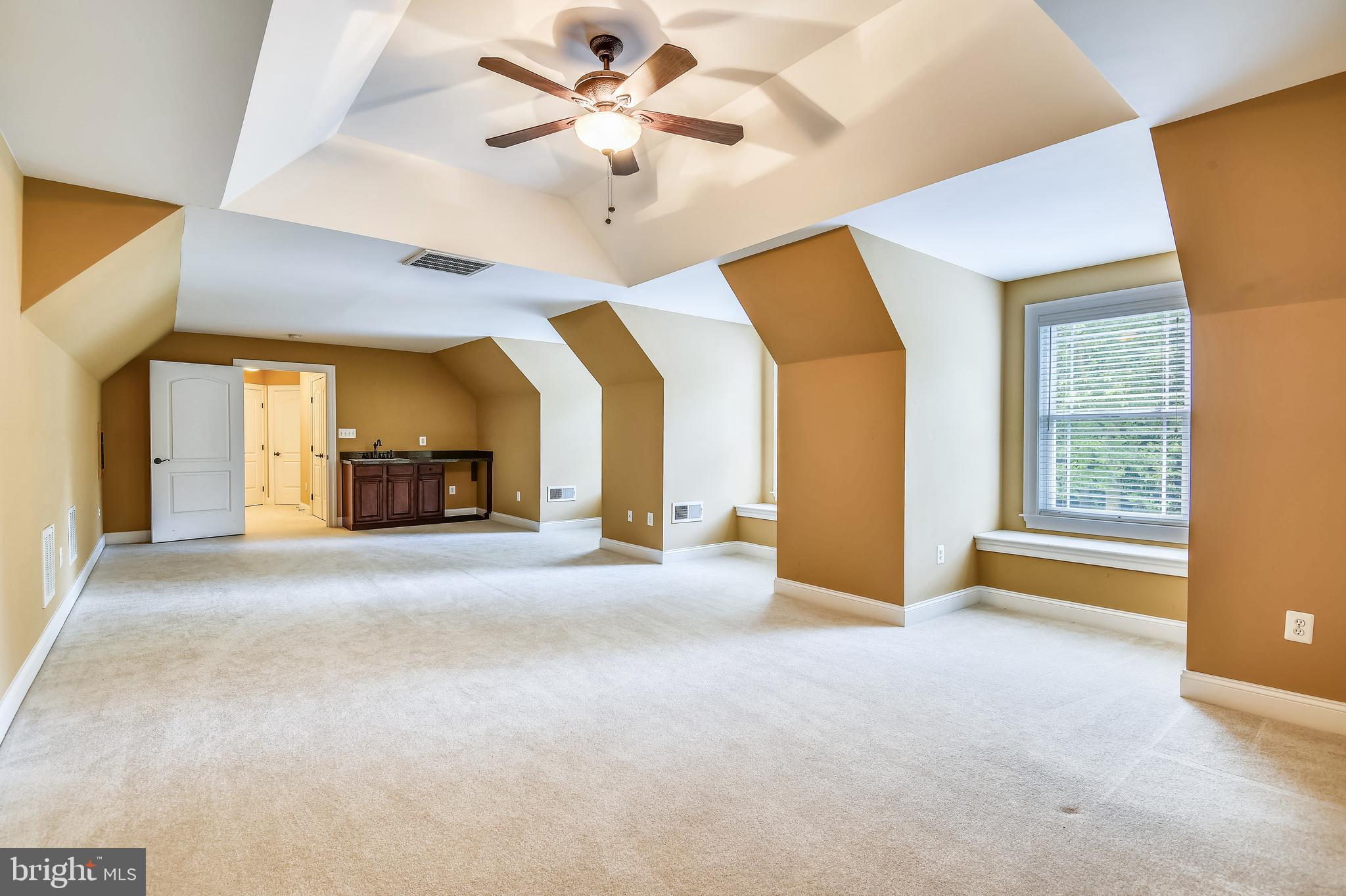 WINDSOR ESTATES - Residential