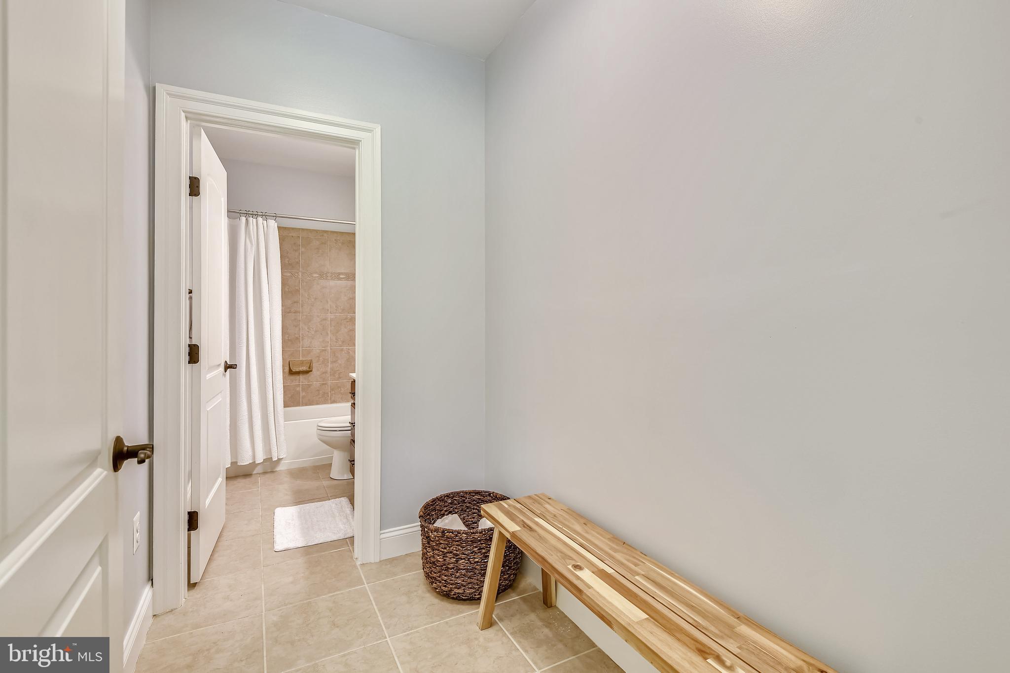 WINDSOR ESTATES - Residential