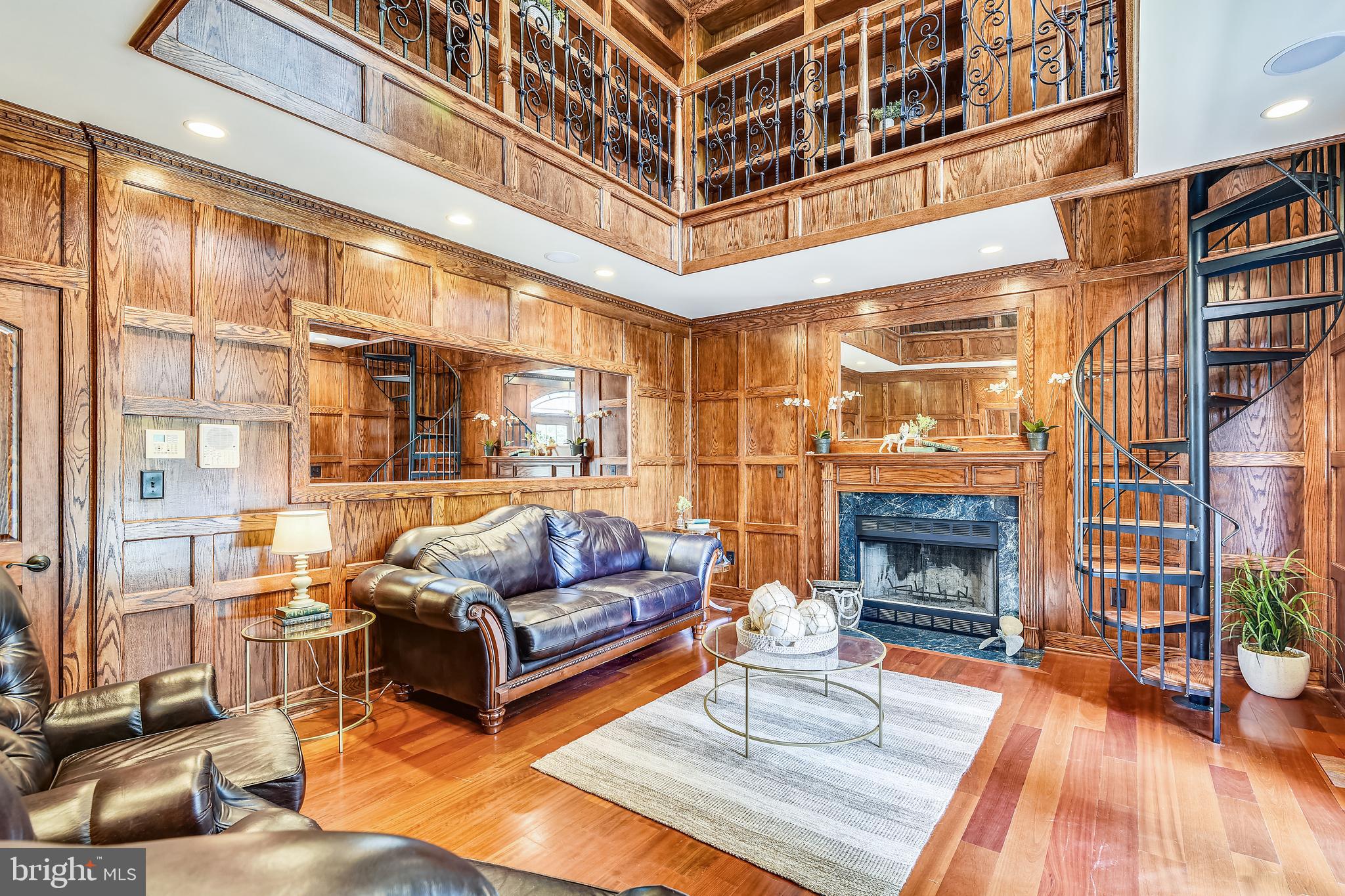 WINDSOR ESTATES - Residential