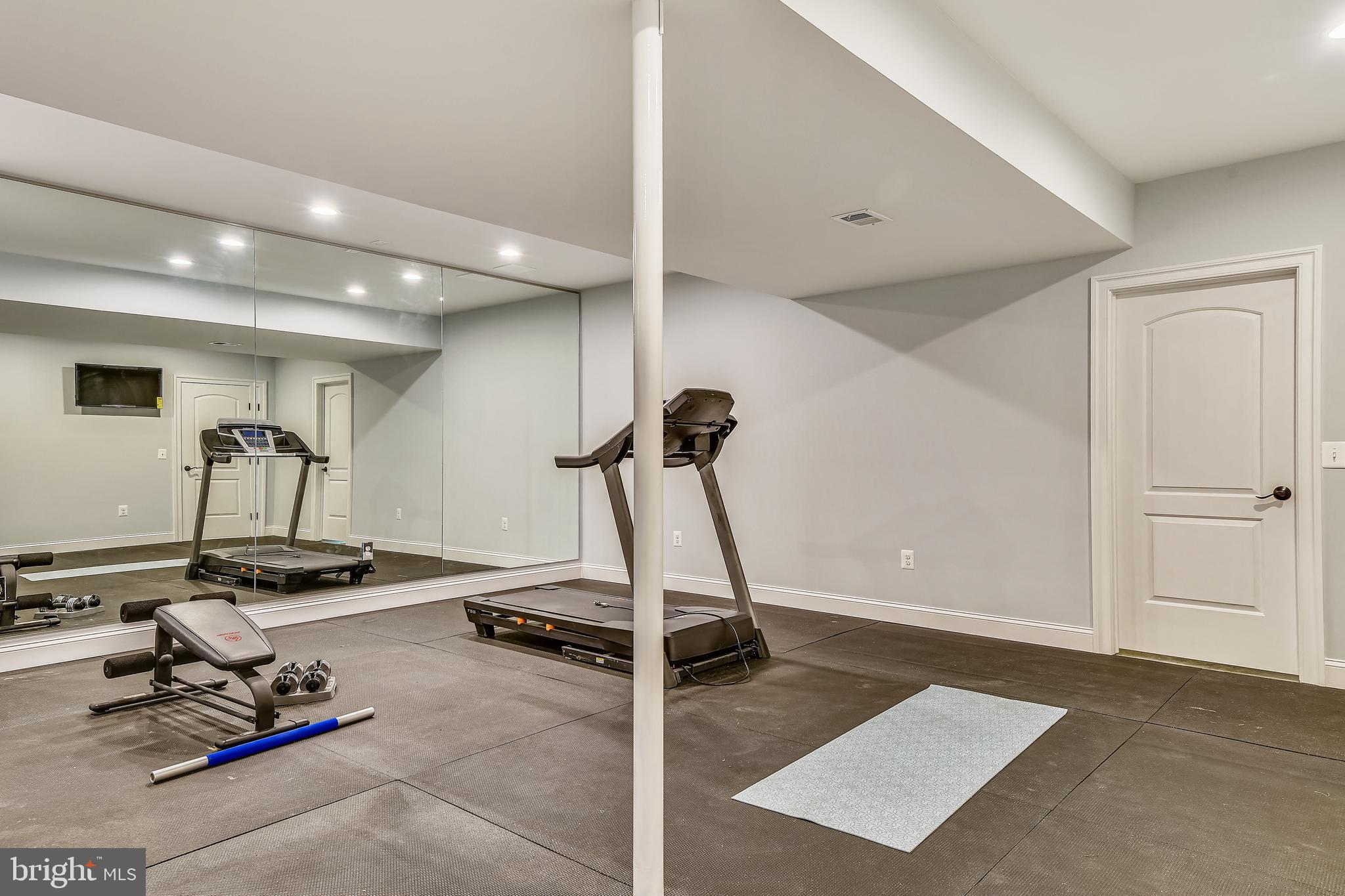 WINDSOR ESTATES - Residential