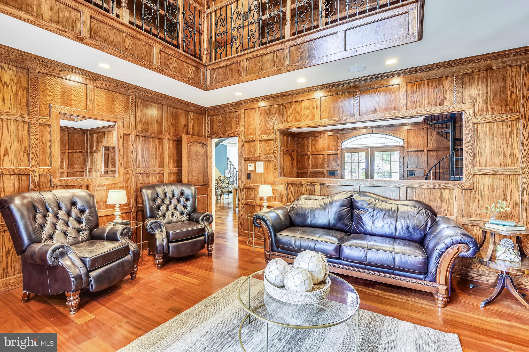 WINDSOR ESTATES - Residential