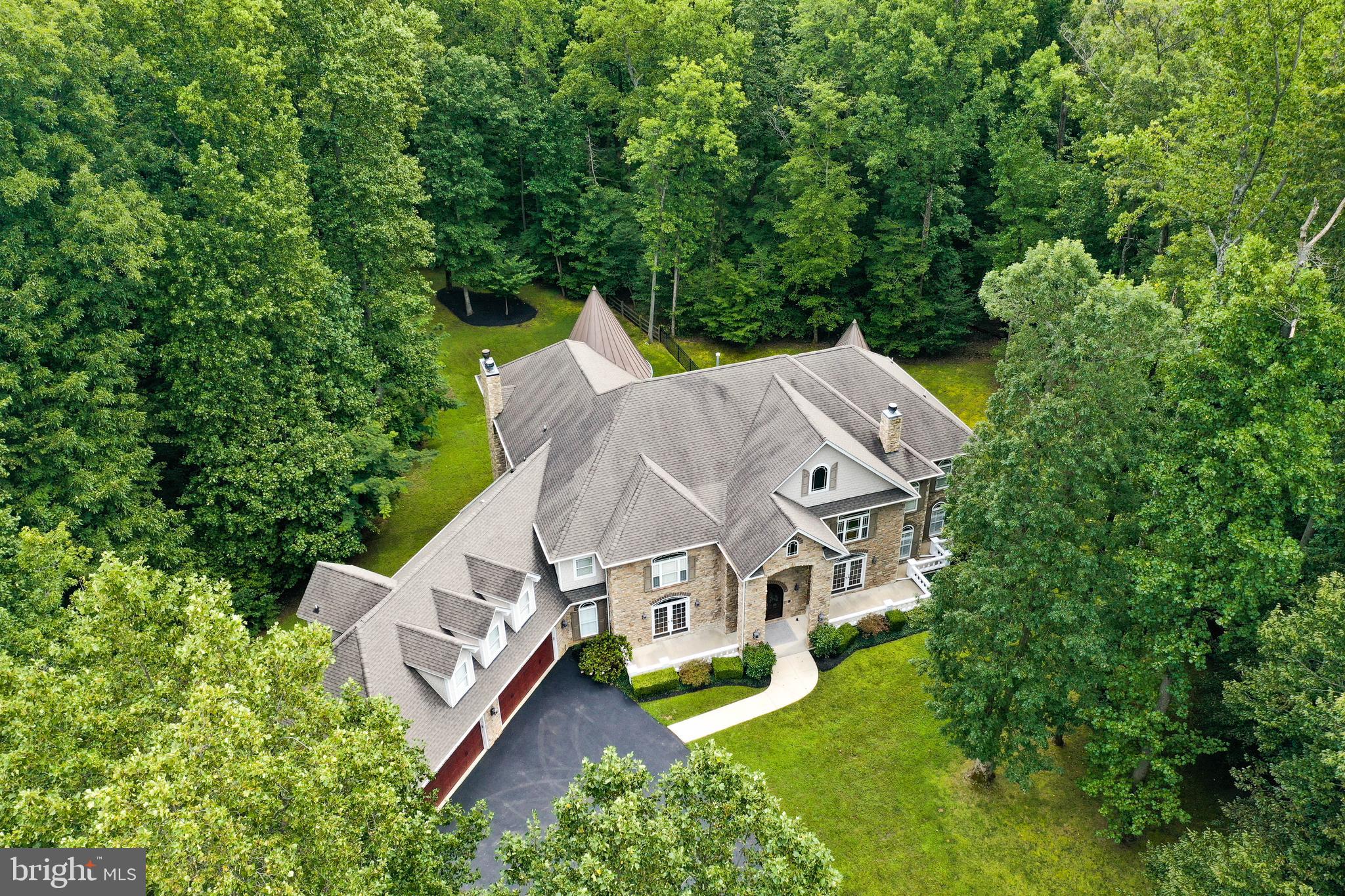 WINDSOR ESTATES - Residential