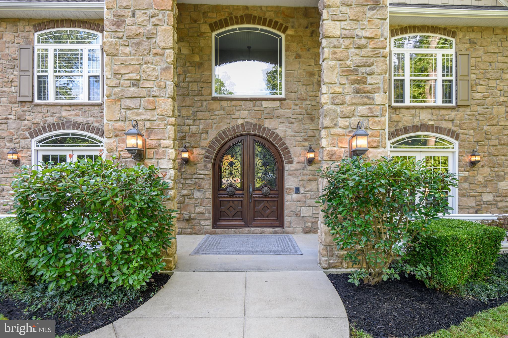 WINDSOR ESTATES - Residential